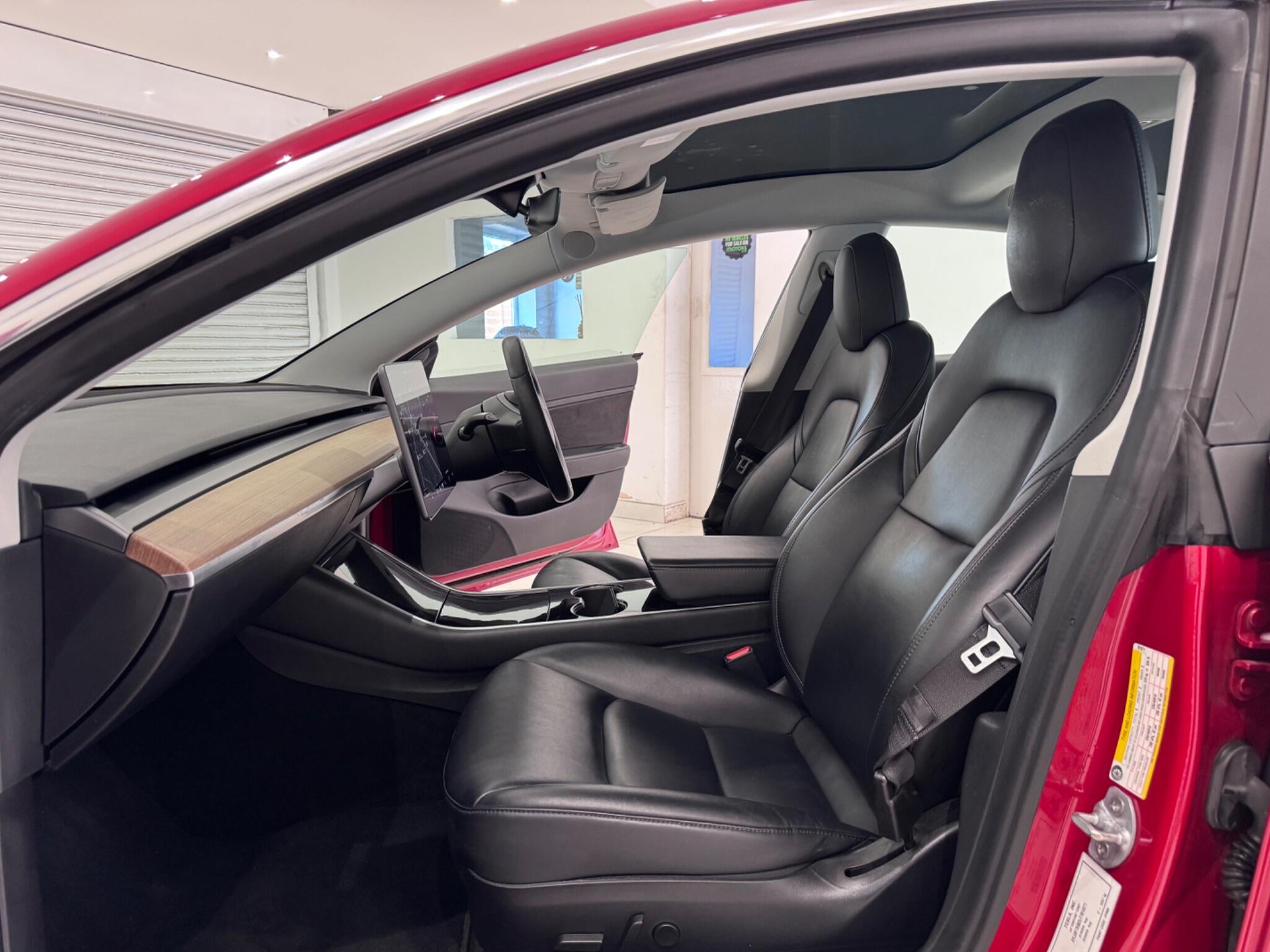 Tesla Model 3 view 9
