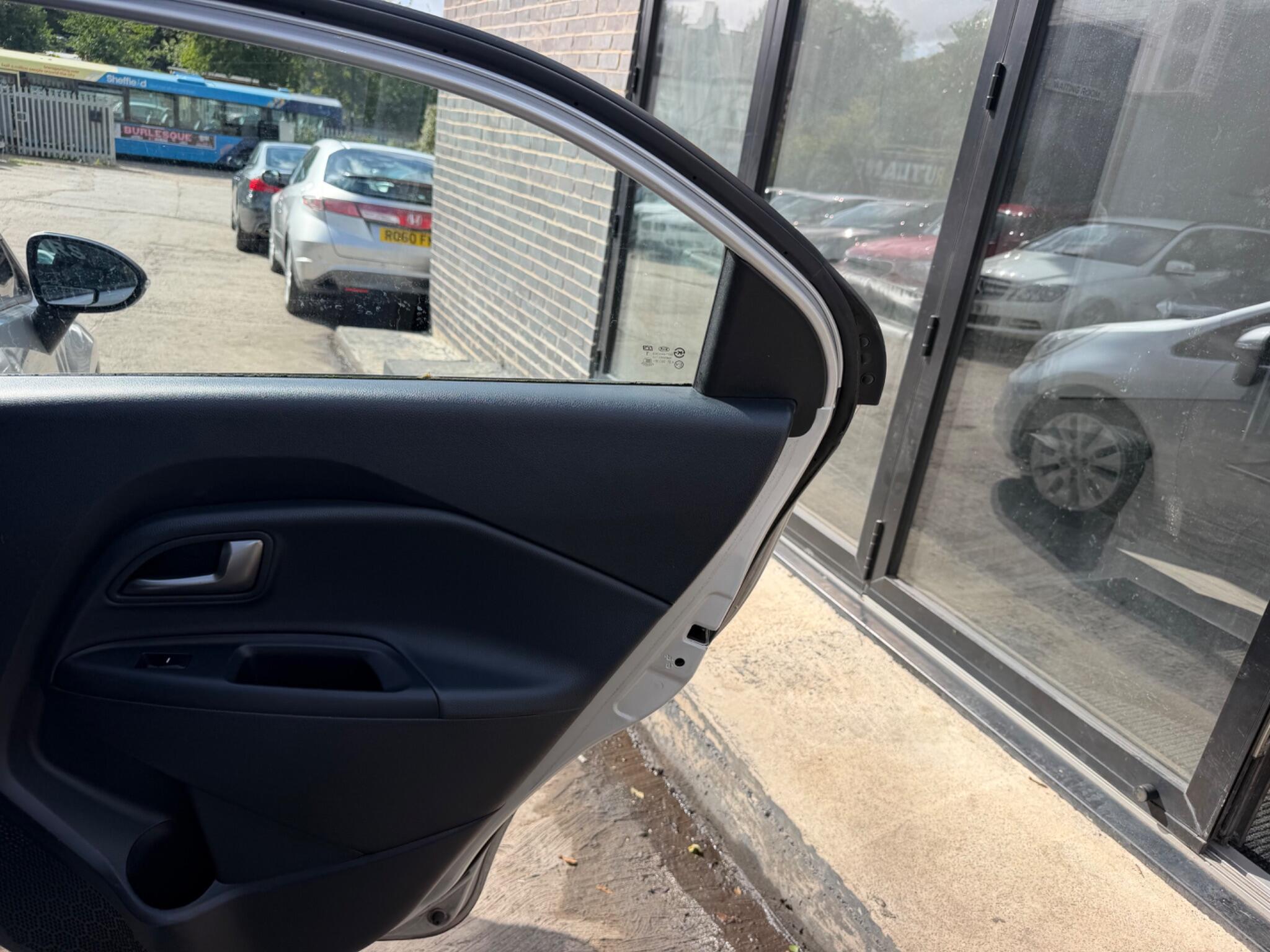 Kia Rio view 19