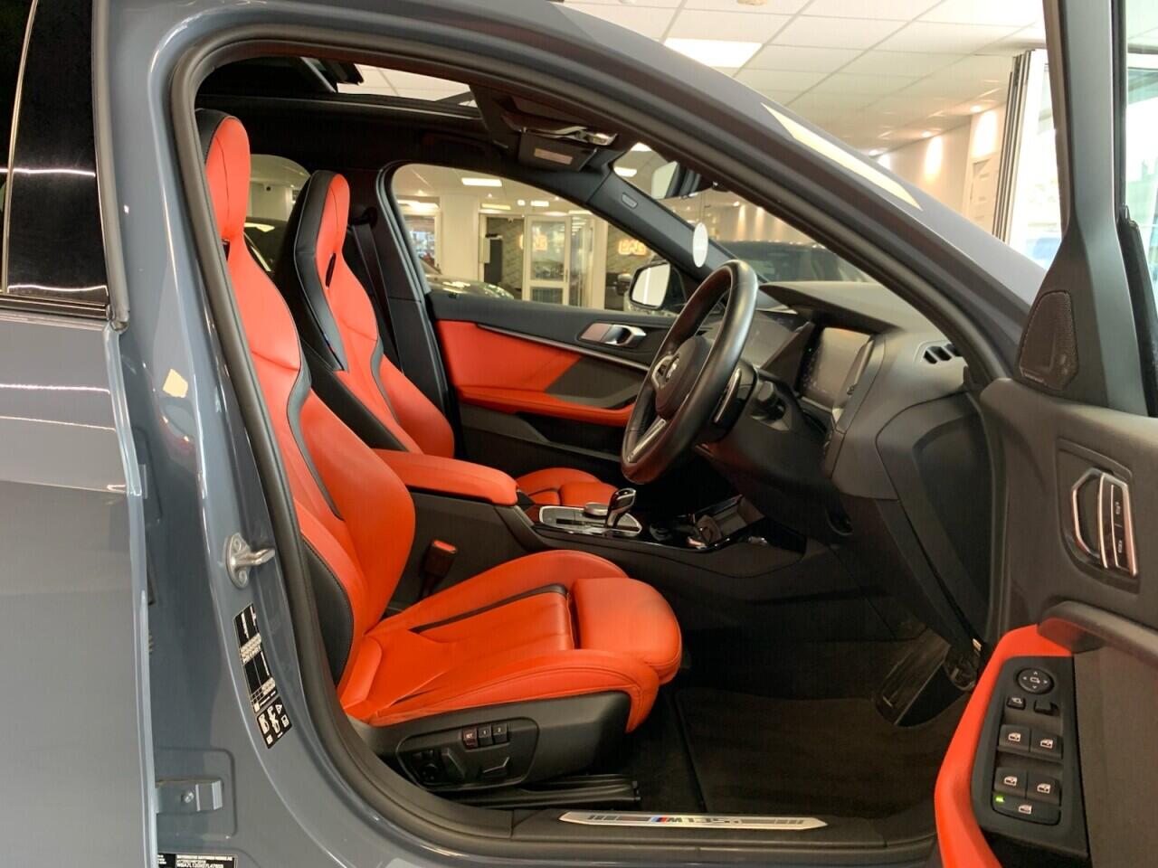 BMW 1 Series view 21