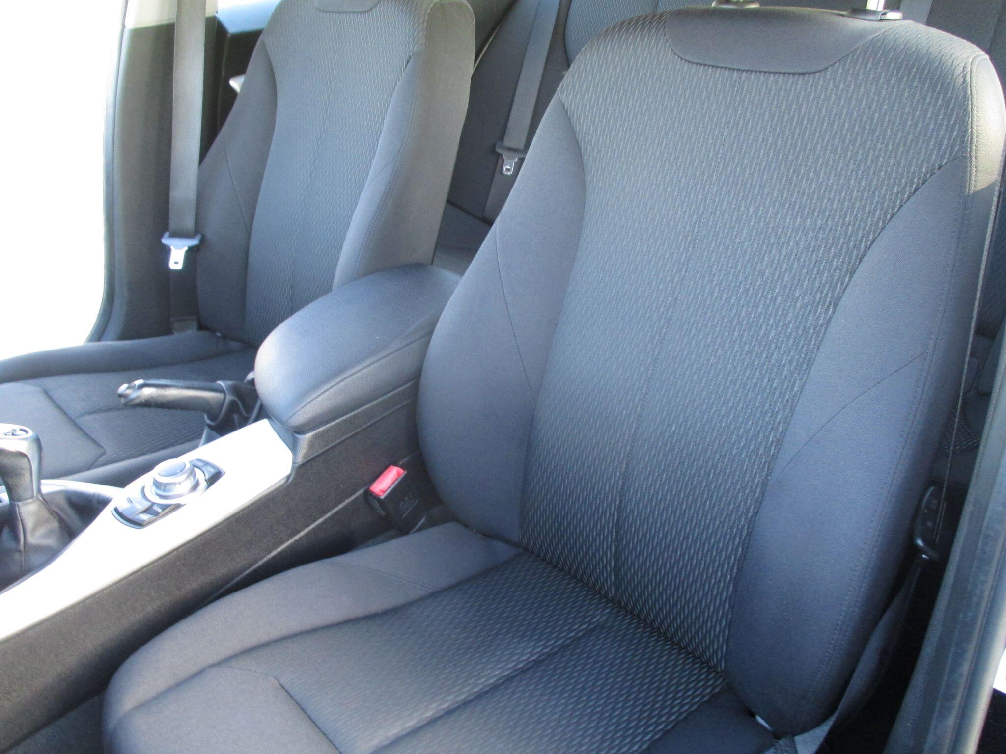 BMW 1 Series view 34