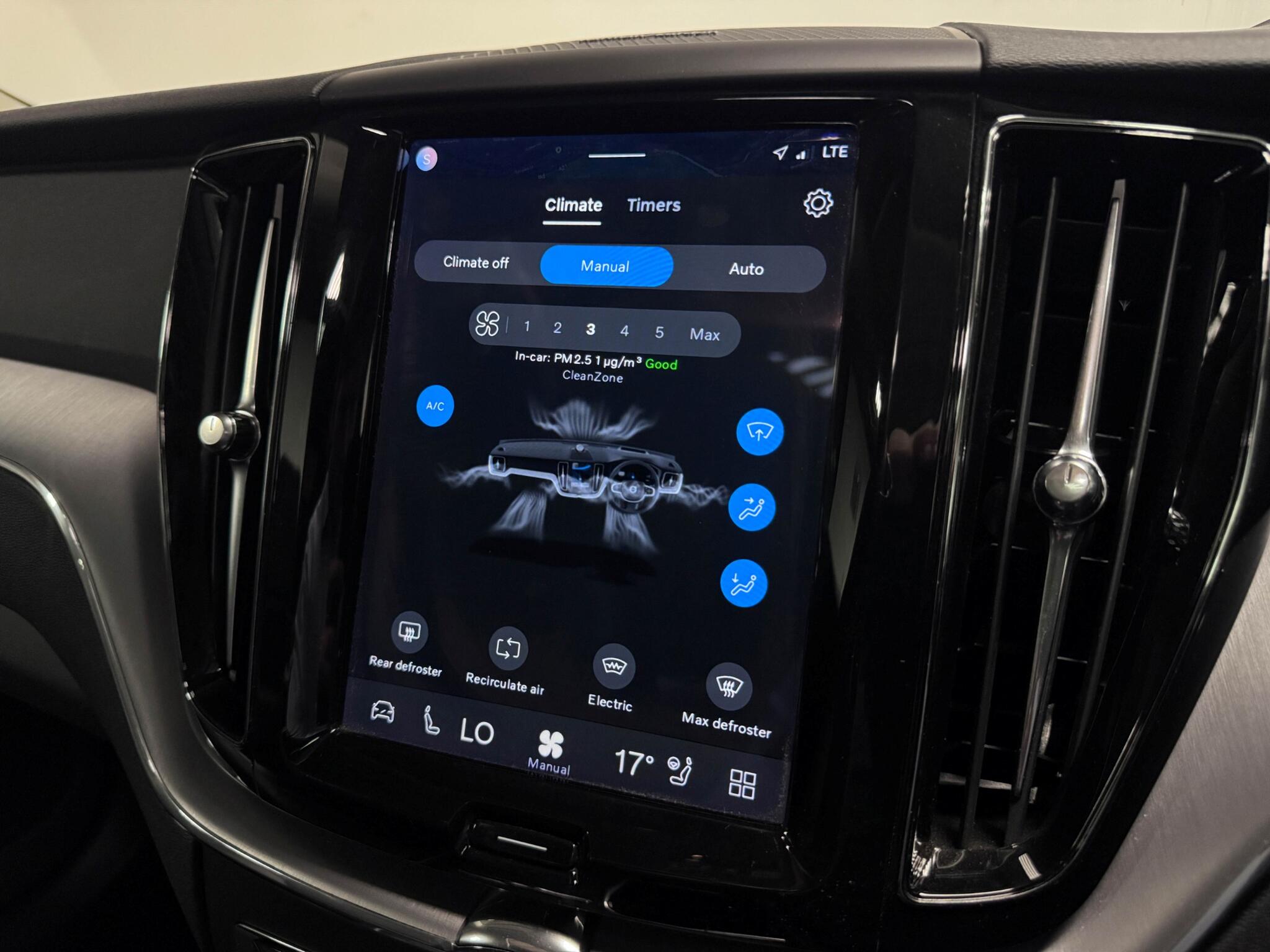 Volvo XC60 view 48