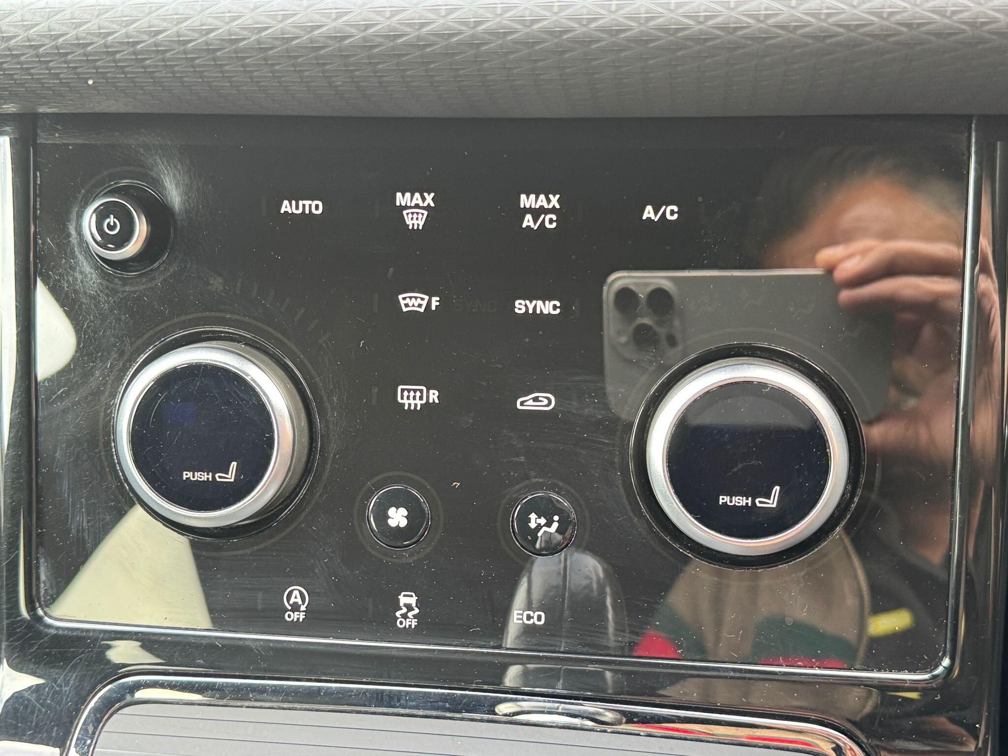 Land Rover Range Rover Evoque view 36