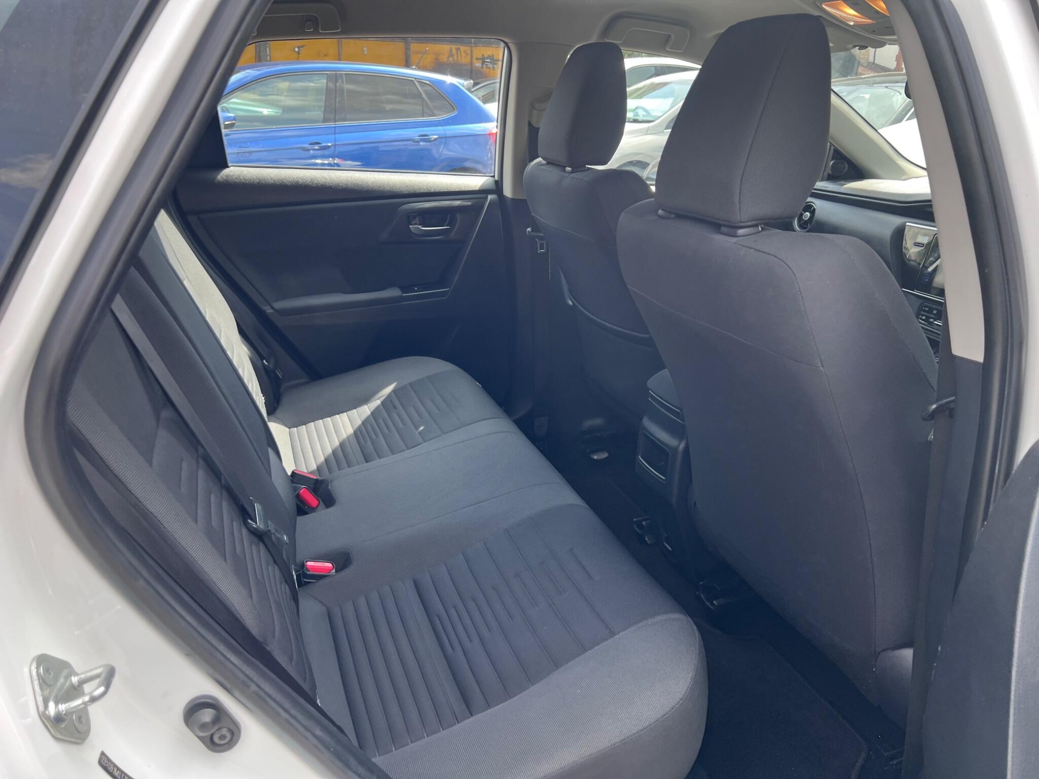 Toyota Auris view 28