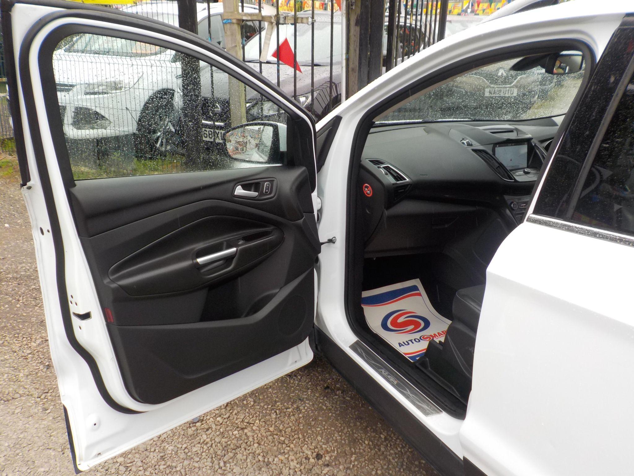 Ford Kuga 2.0 TDCi Titanium AWD Euro 6 (s/s) 5dr