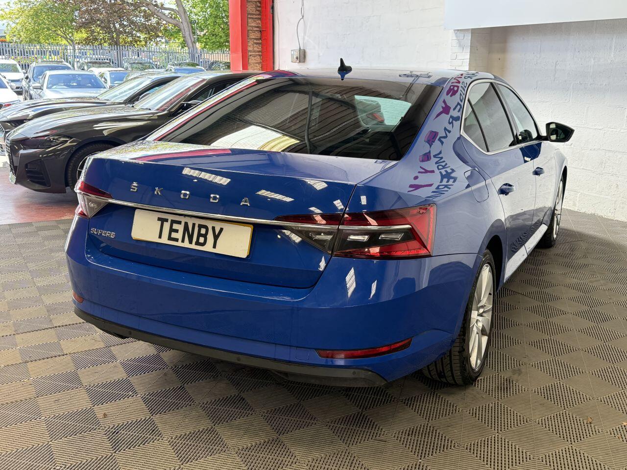 Skoda Superb view 8