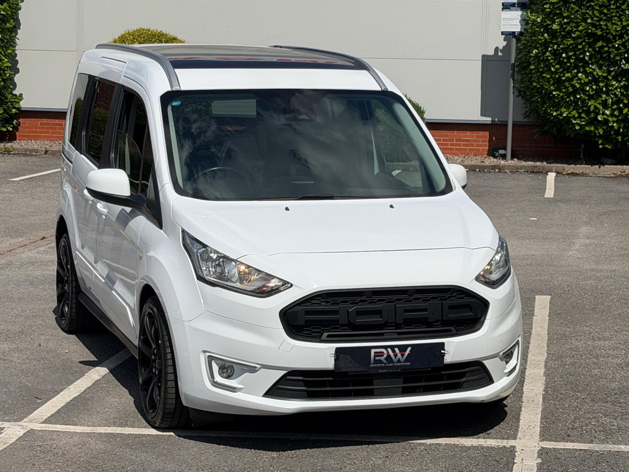 Ford Tourneo Connect view 6