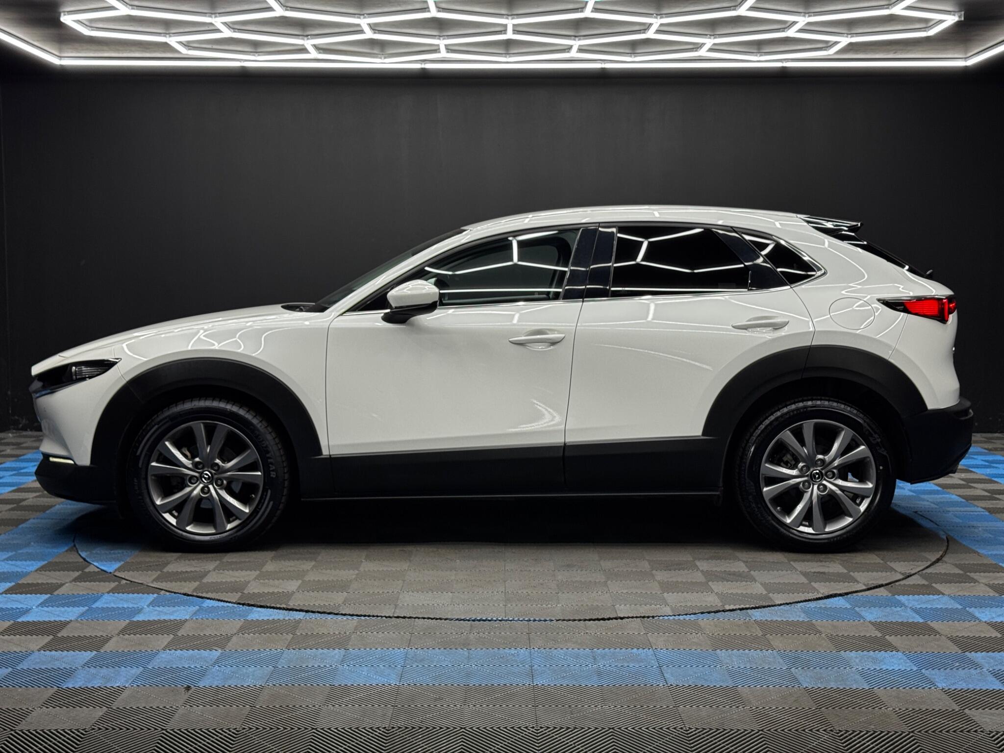 Mazda CX-30 view 8
