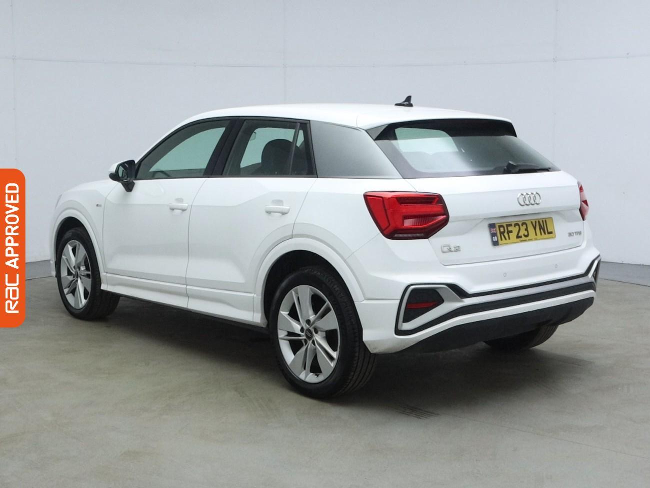Audi Q2 view 4