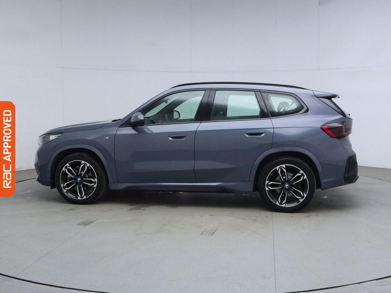 BMW Ix1 view 29