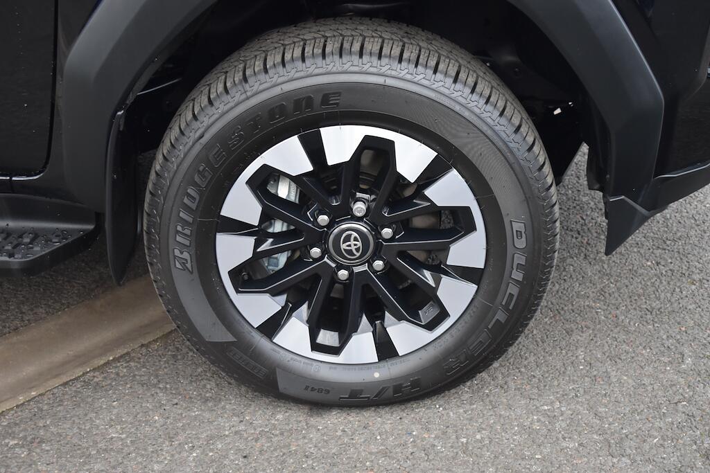 Toyota Hilux view 67