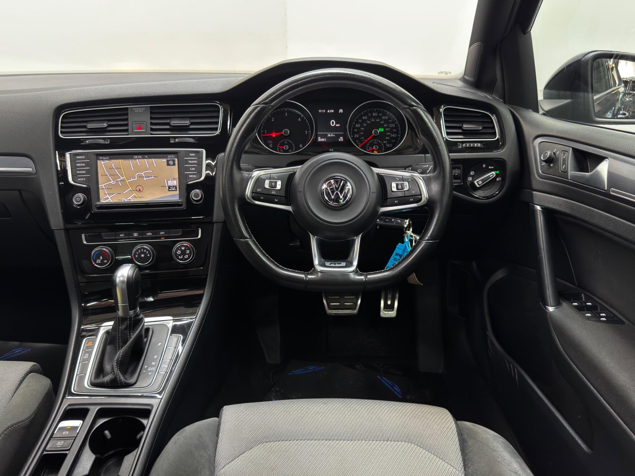 Volkswagen Golf view 14