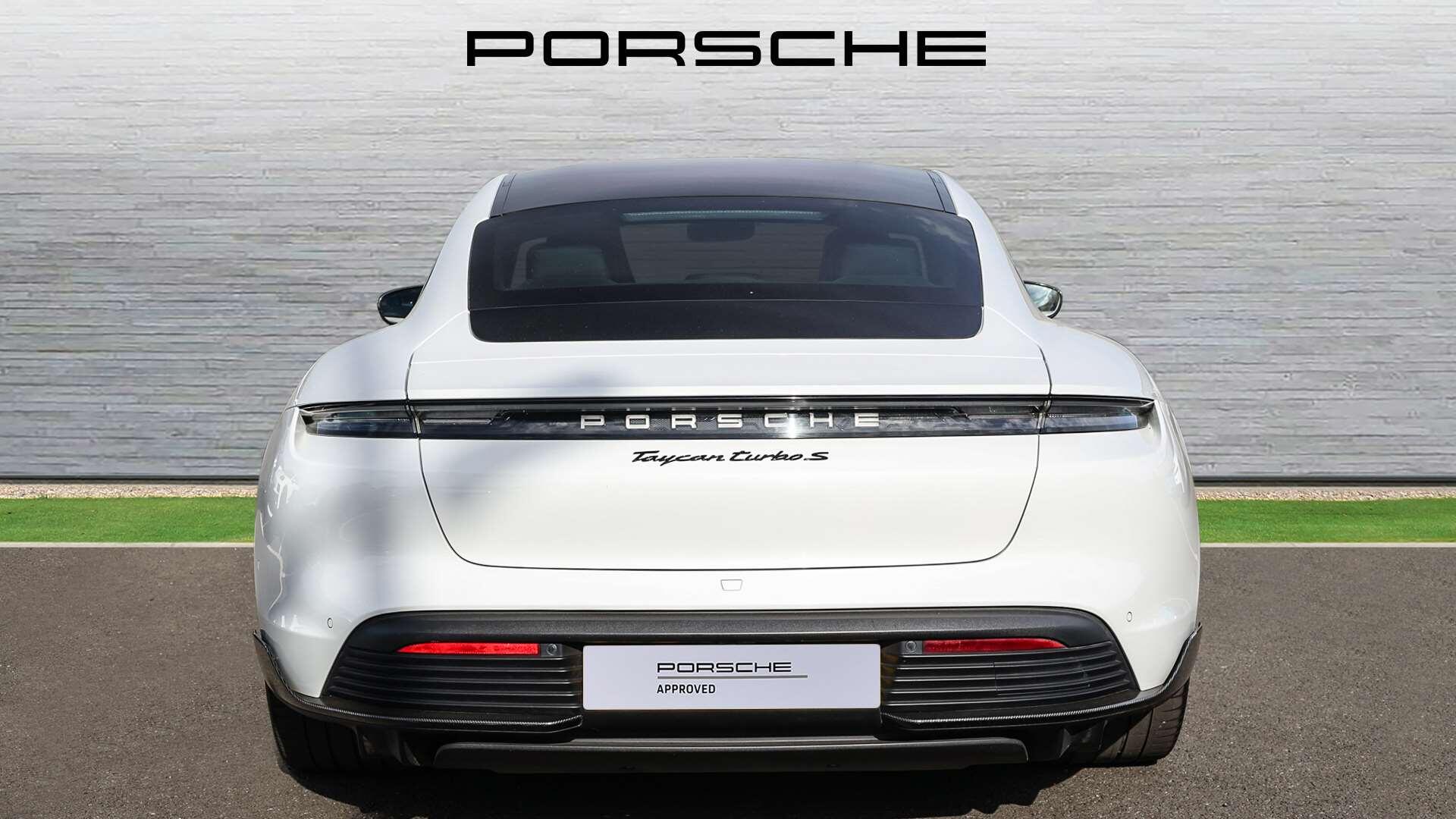 Porsche Taycan view 10