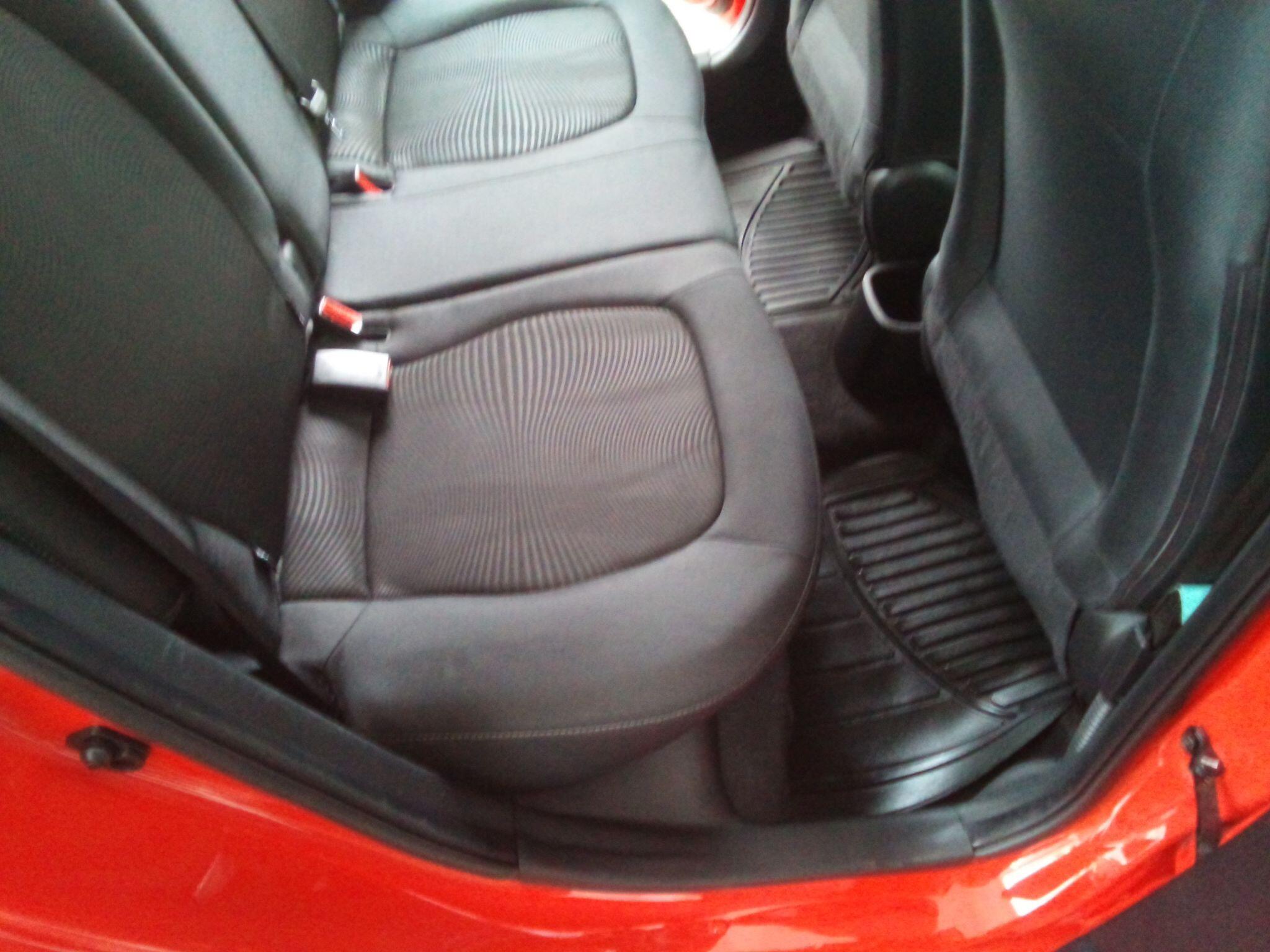 2020 Hyundai i10 1.0 Play Euro 6 5dr • 30,145 miles image 31