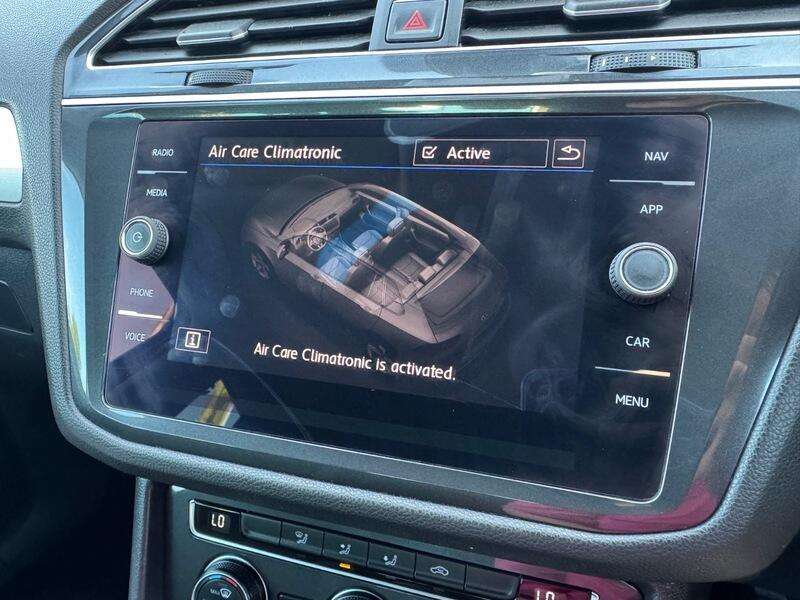 Volkswagen Tiguan view 32