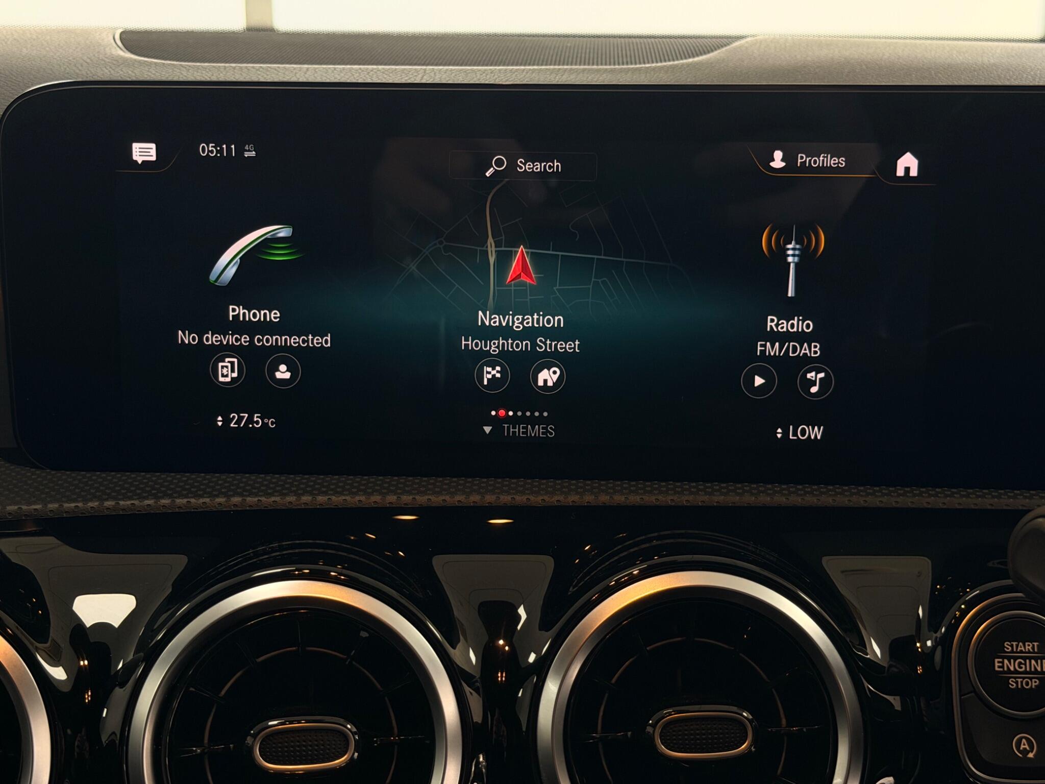 Mercedes-Benz Cla view 33