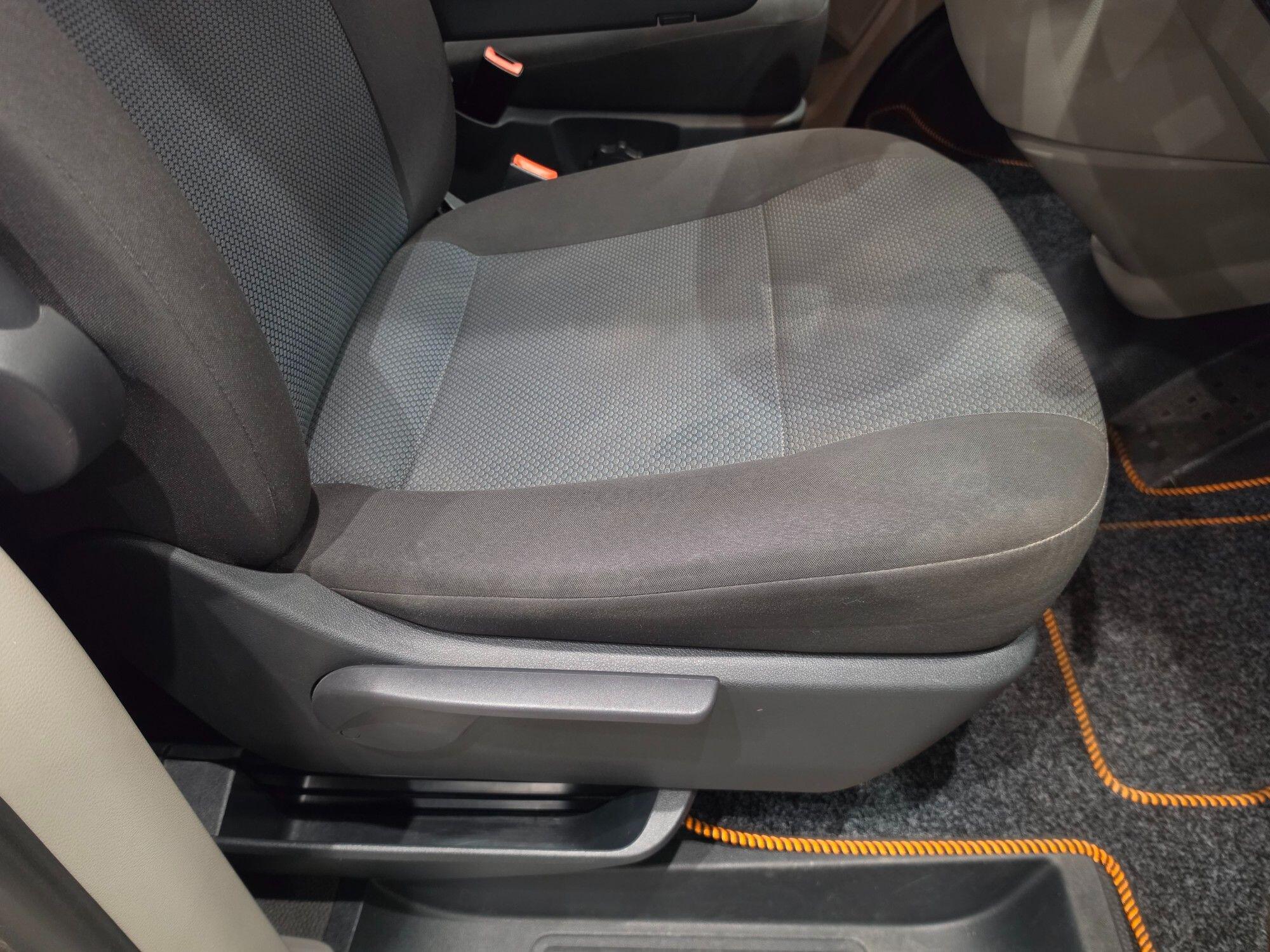 Volkswagen Transporter view 101