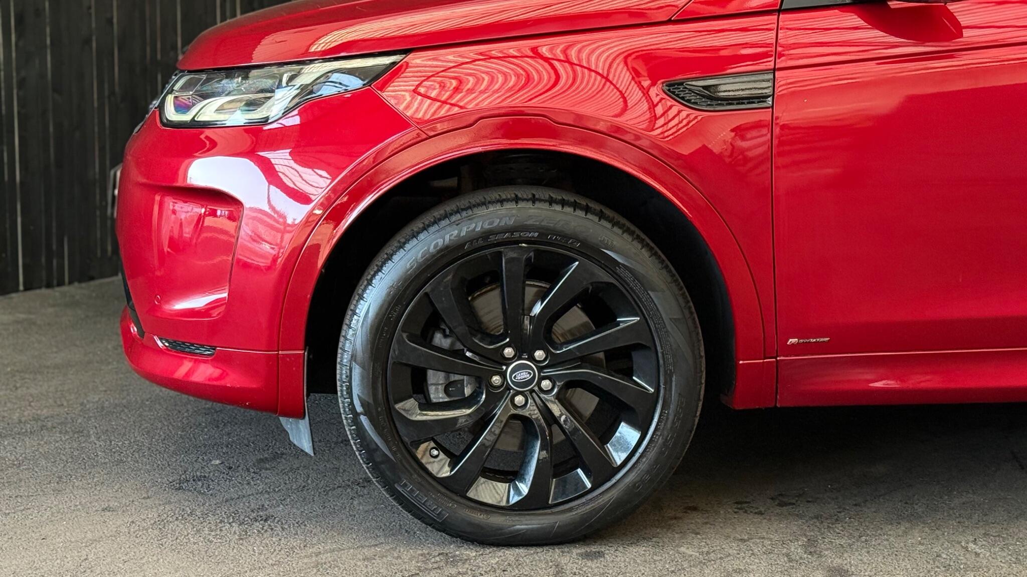 Land Rover Discovery Sport view 10