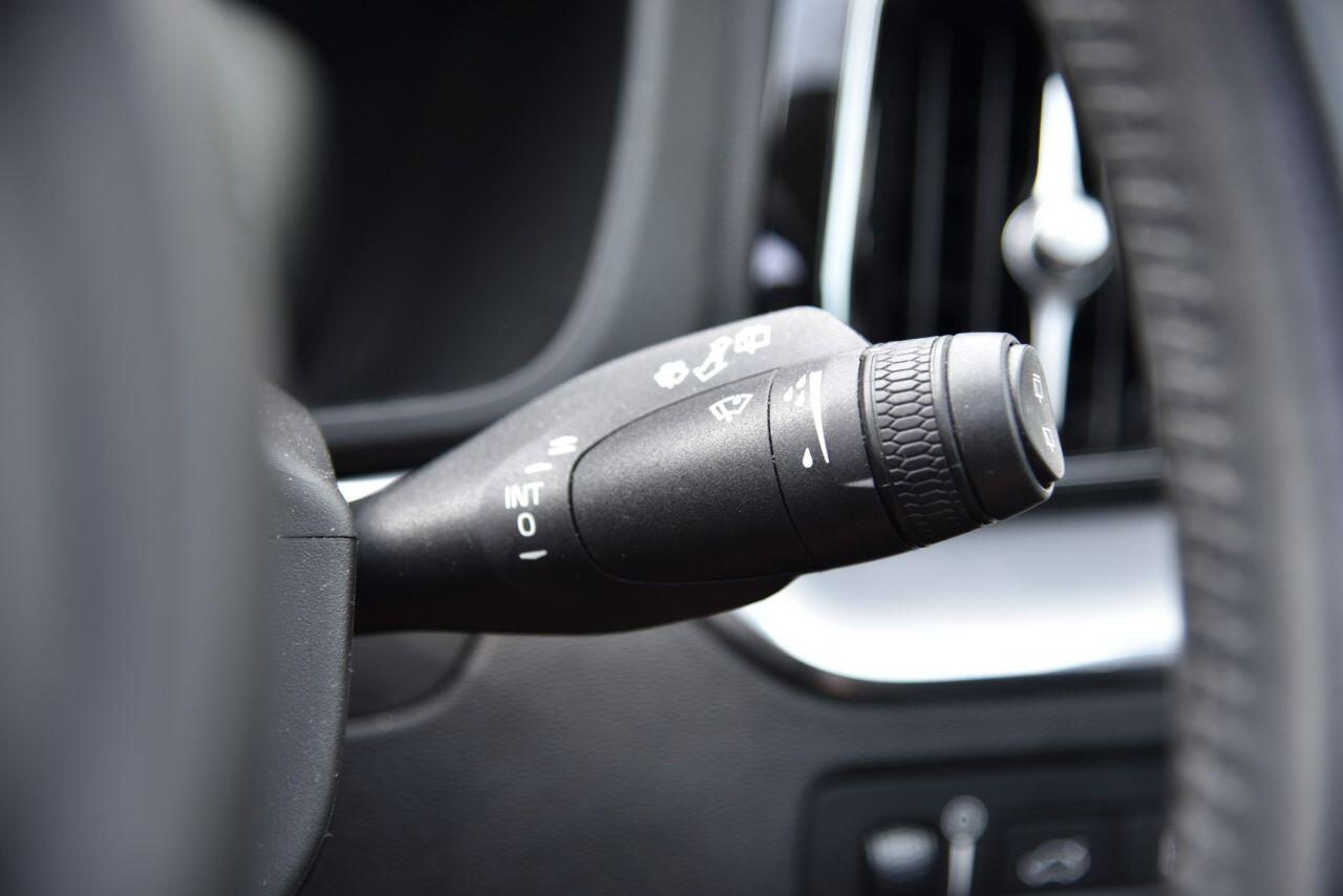 Volvo XC60 view 33