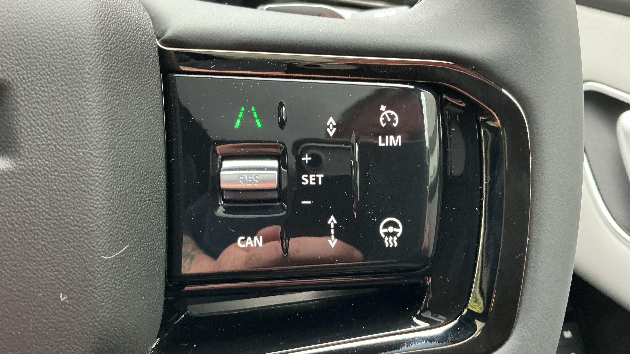 Land Rover Range Rover Velar view 14