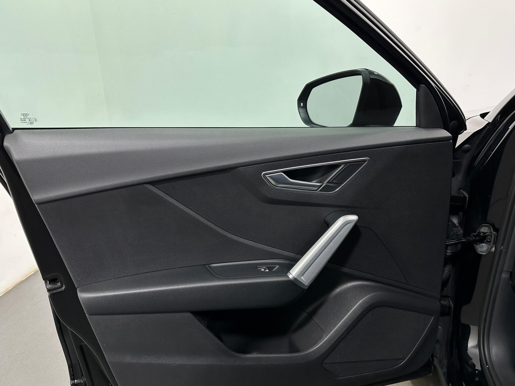 Audi Q2 view 37