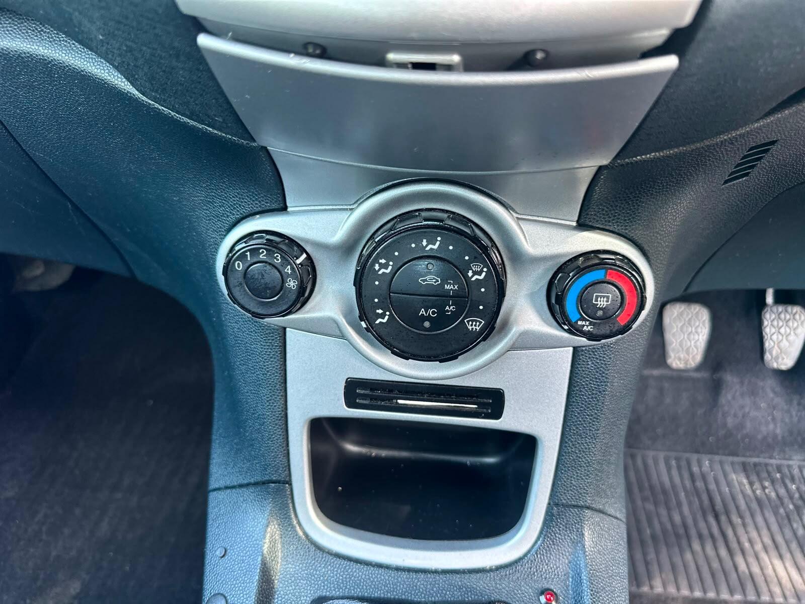Ford Fiesta view 18