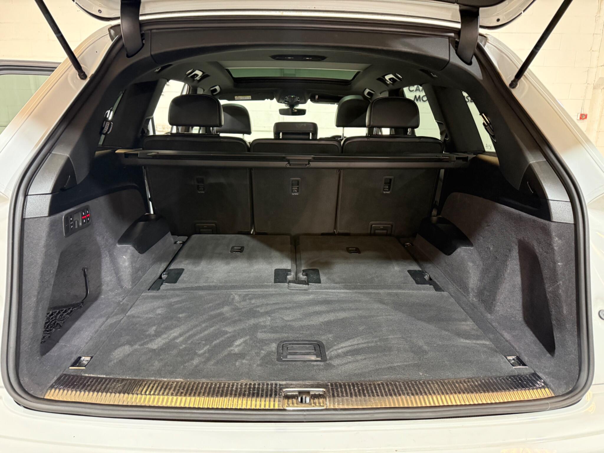 Audi Q7 view 72