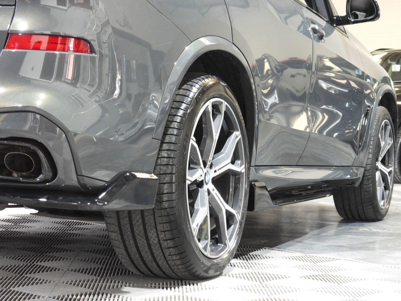 BMW X5 view 40