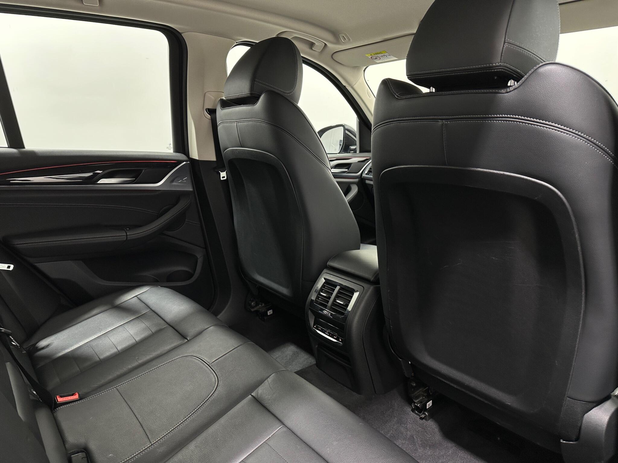 BMW X3 view 43