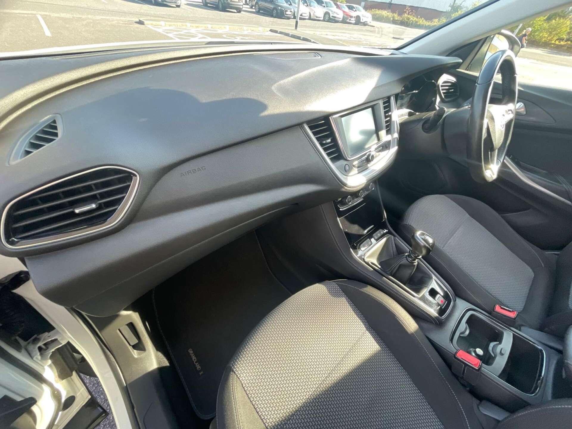Vauxhall Grandland X view 21