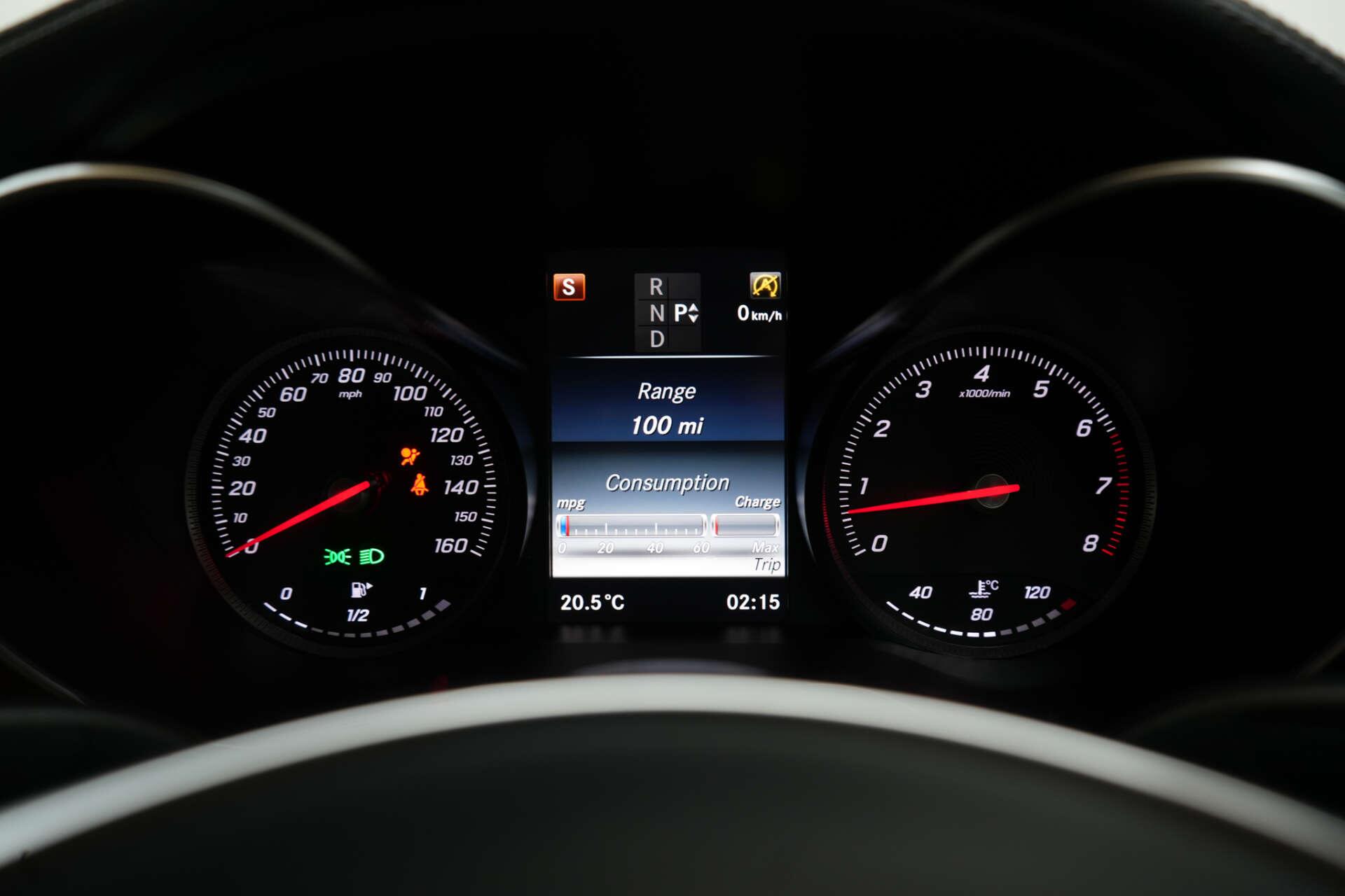 Mercedes-Benz C-Class view 38