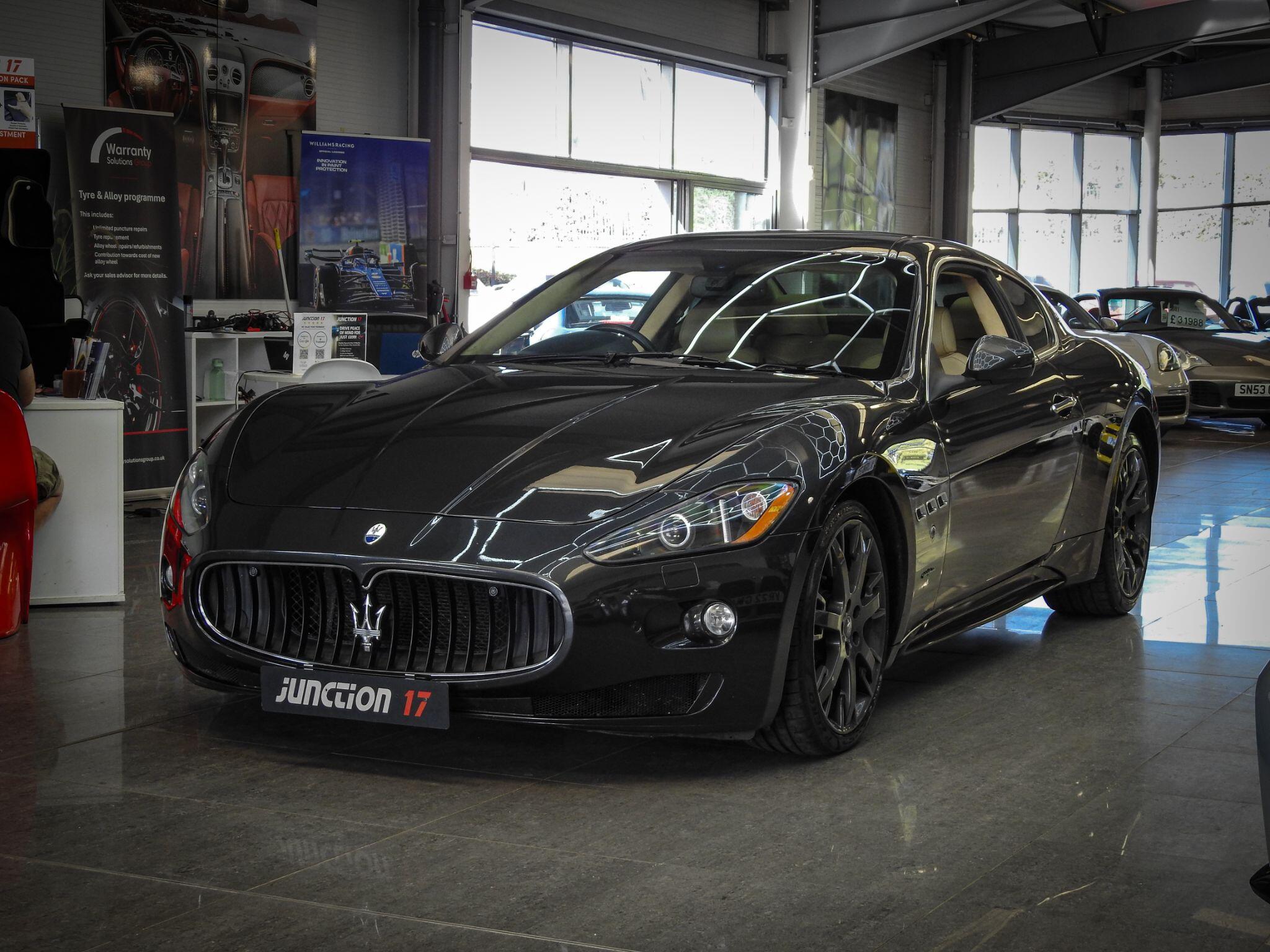 Maserati Granturismo view 8