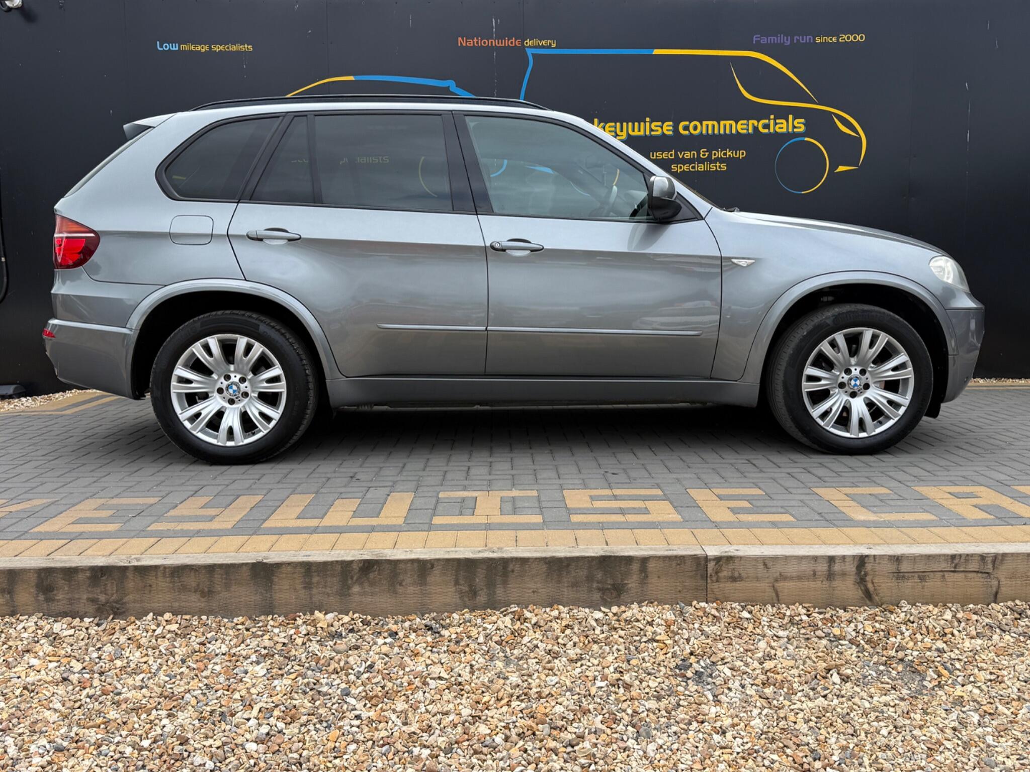 BMW X5 view 7