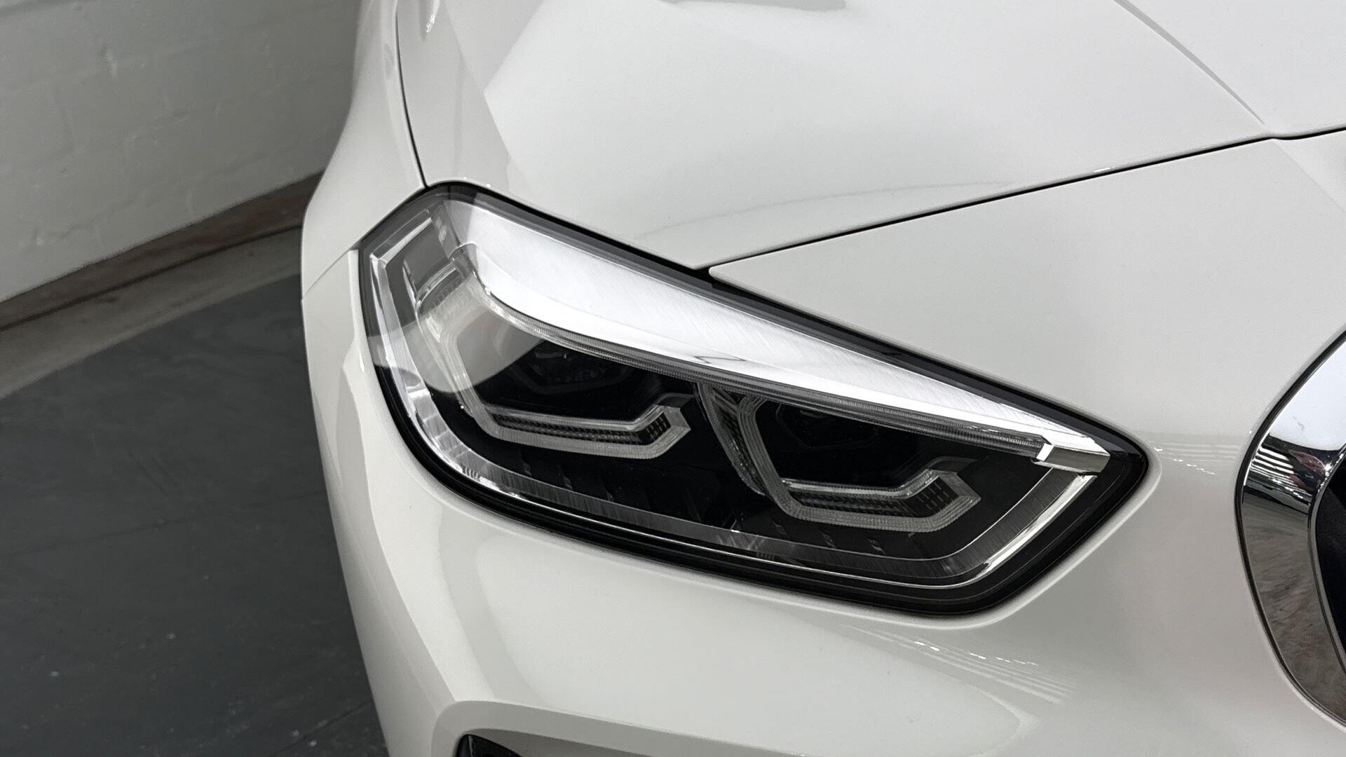 BMW 1 Series view 23
