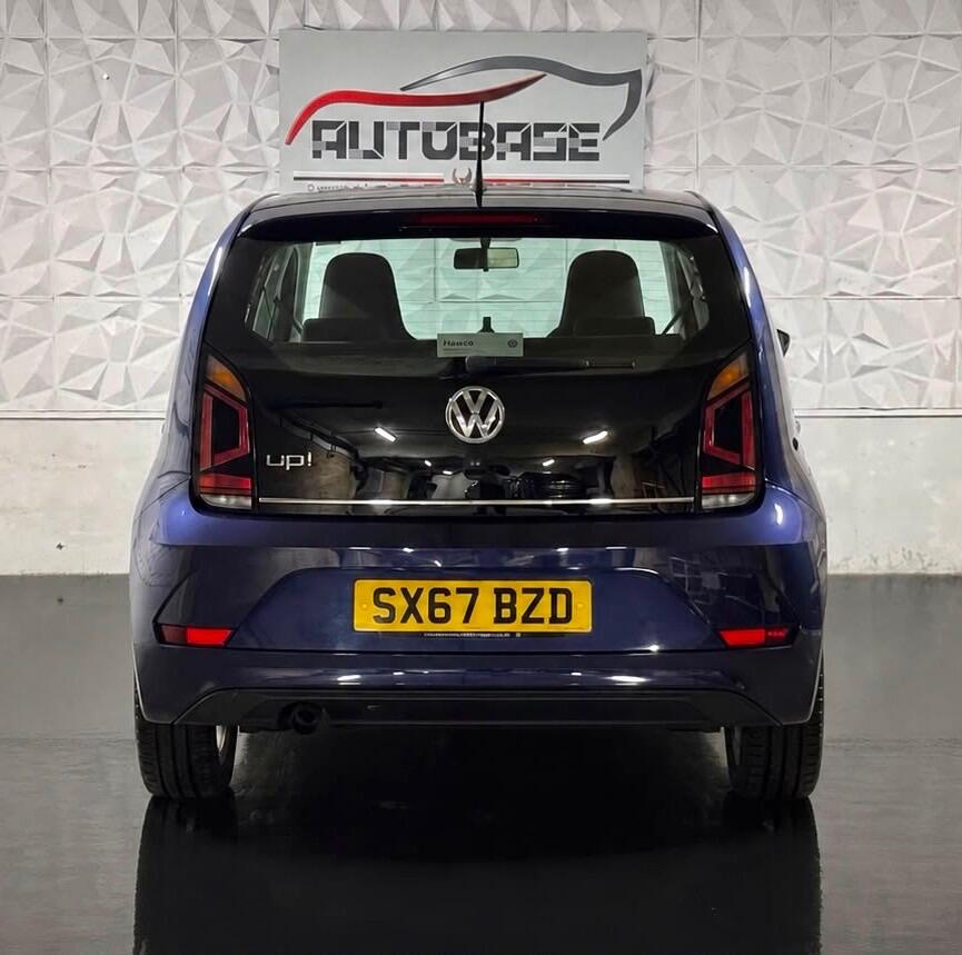 Volkswagen Up! view 6