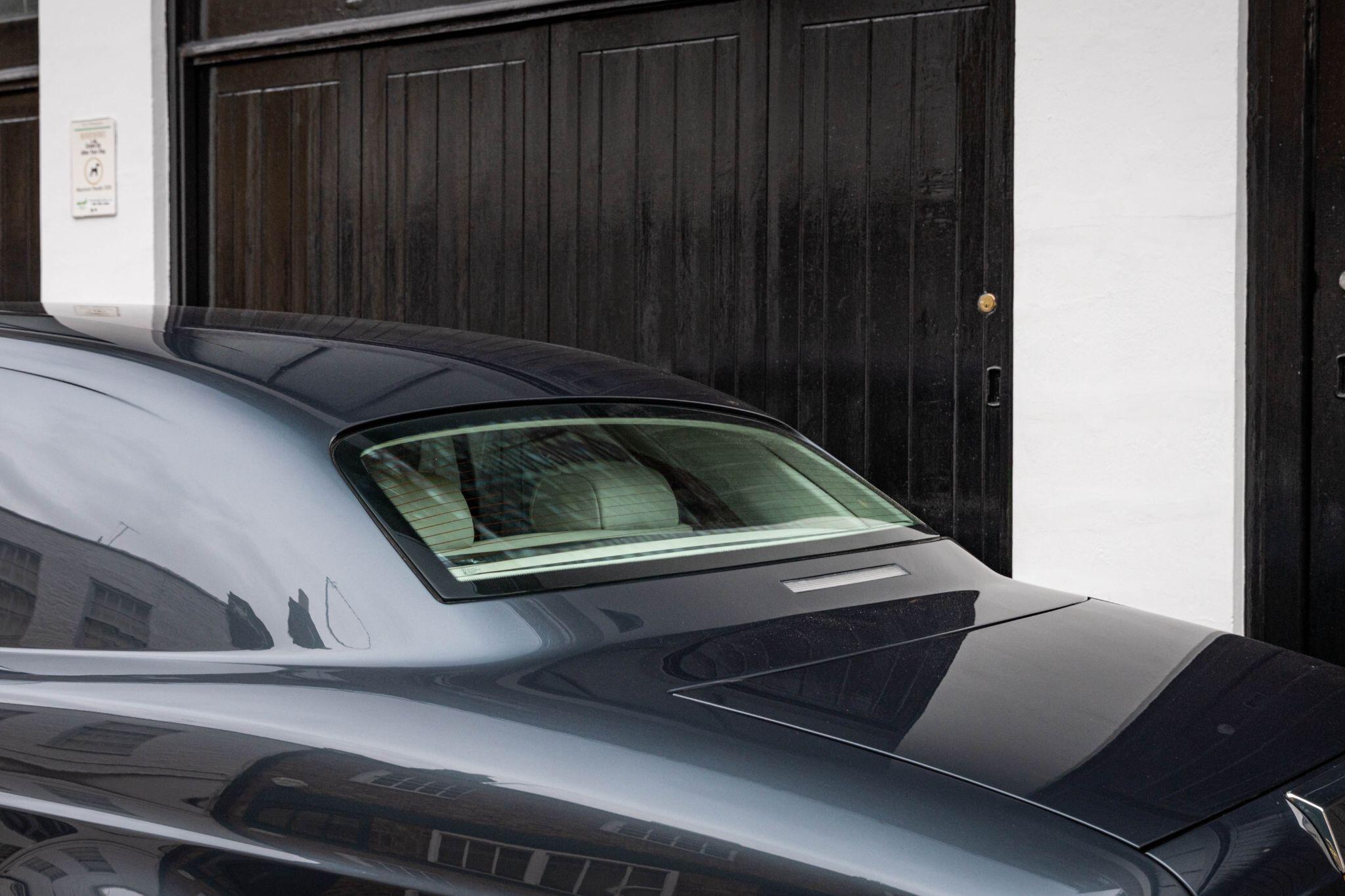 Rolls-Royce Phantom view 51