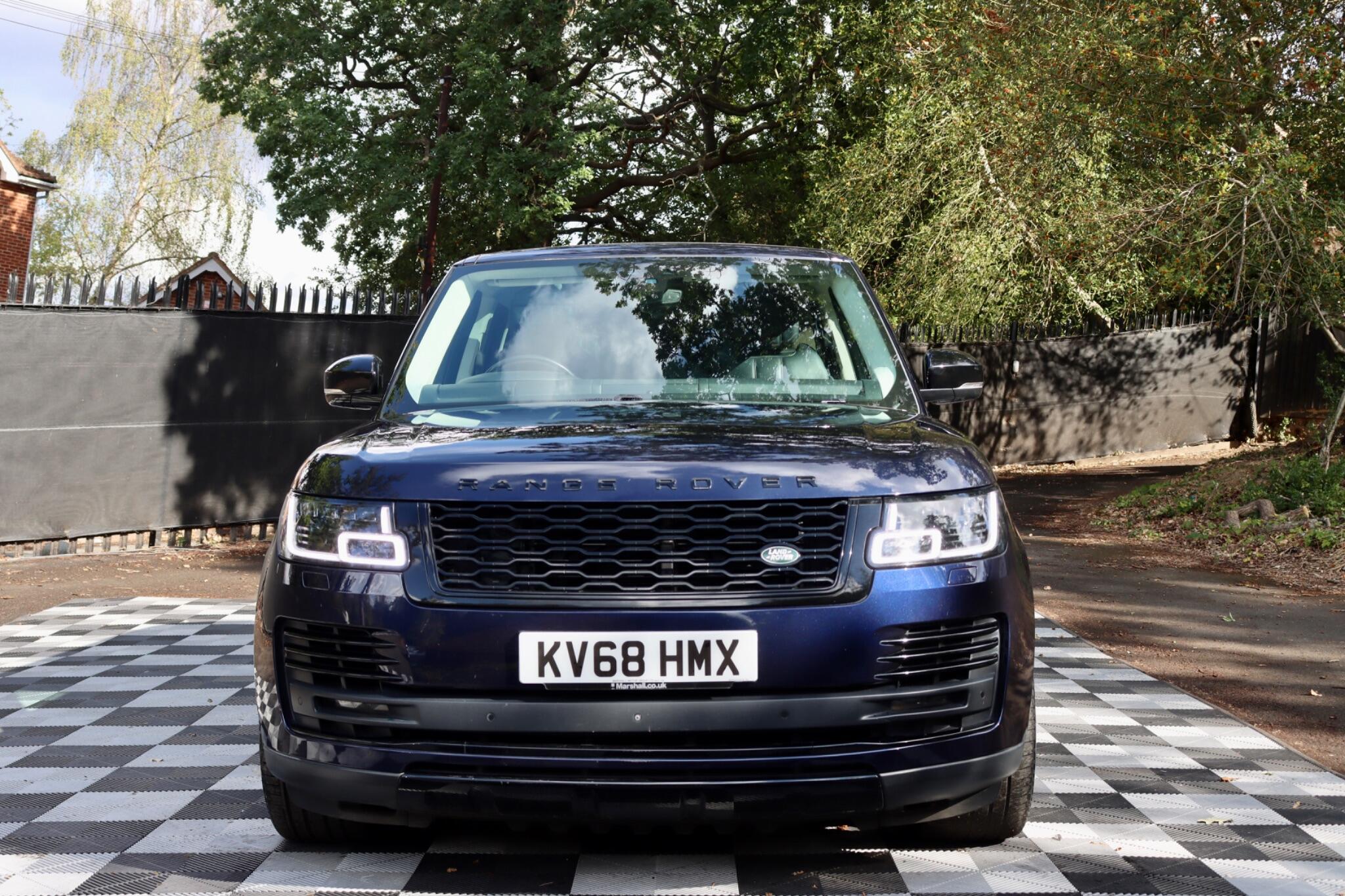 Land Rover Range Rover view 23