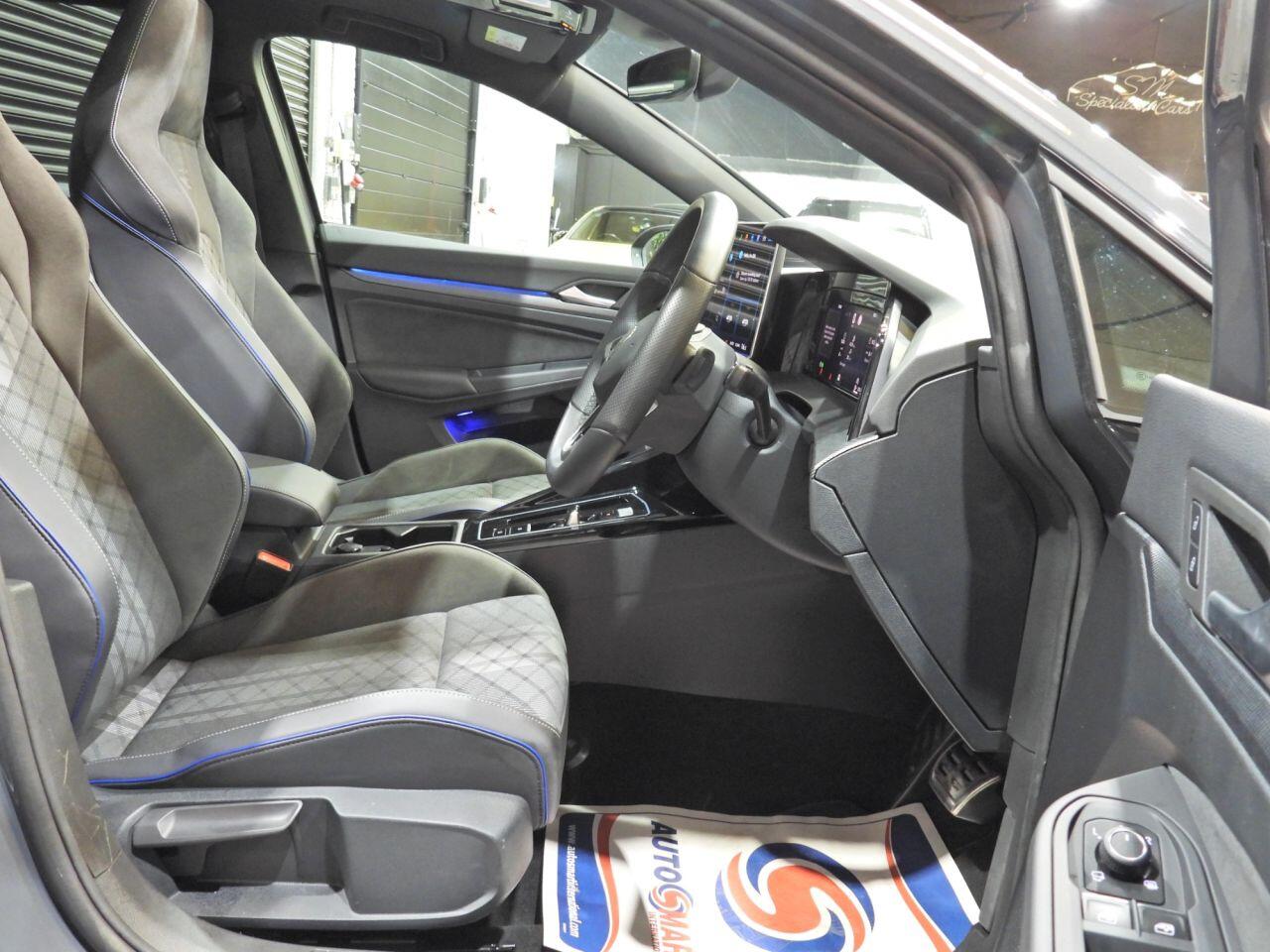 Volkswagen Golf view 18