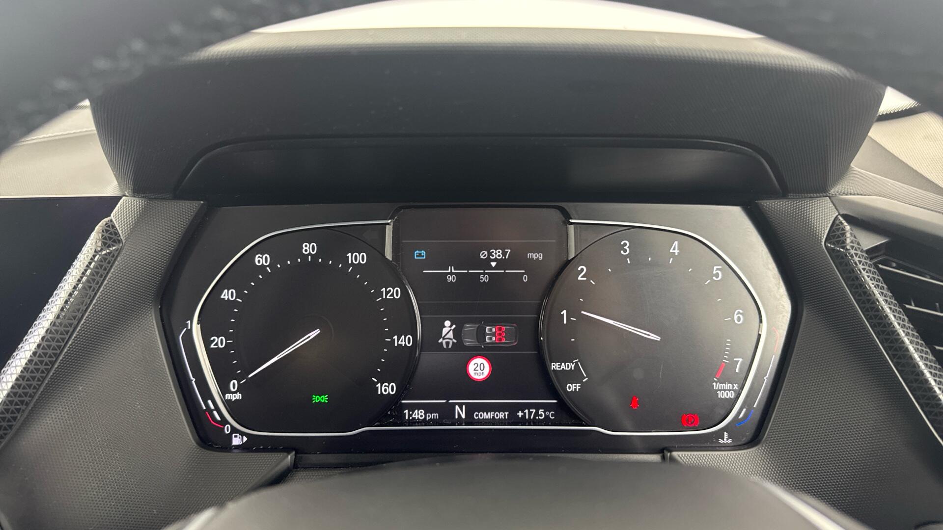 BMW 1 Series view 13