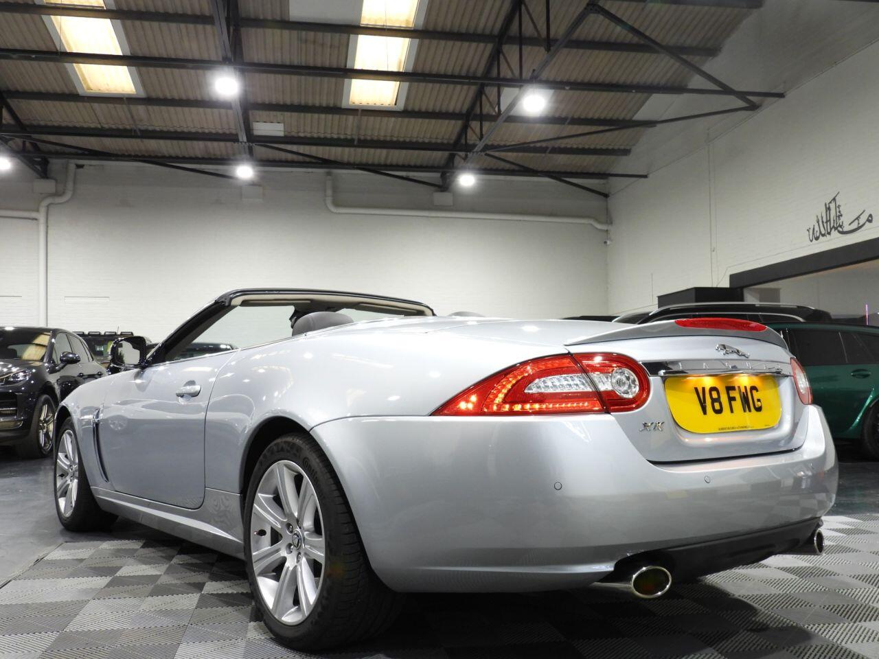Jaguar XK view 12