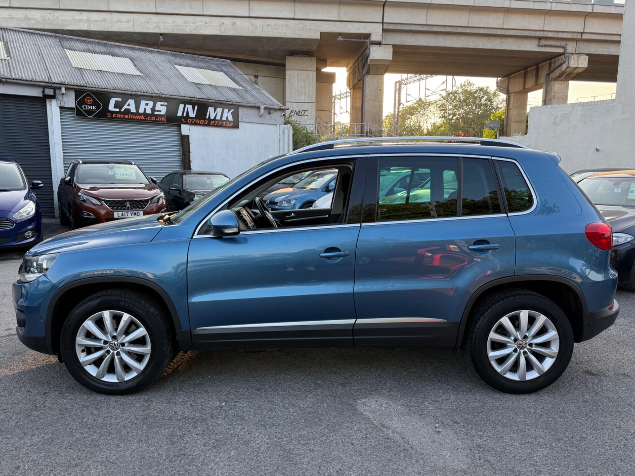 Volkswagen Tiguan - Image 10