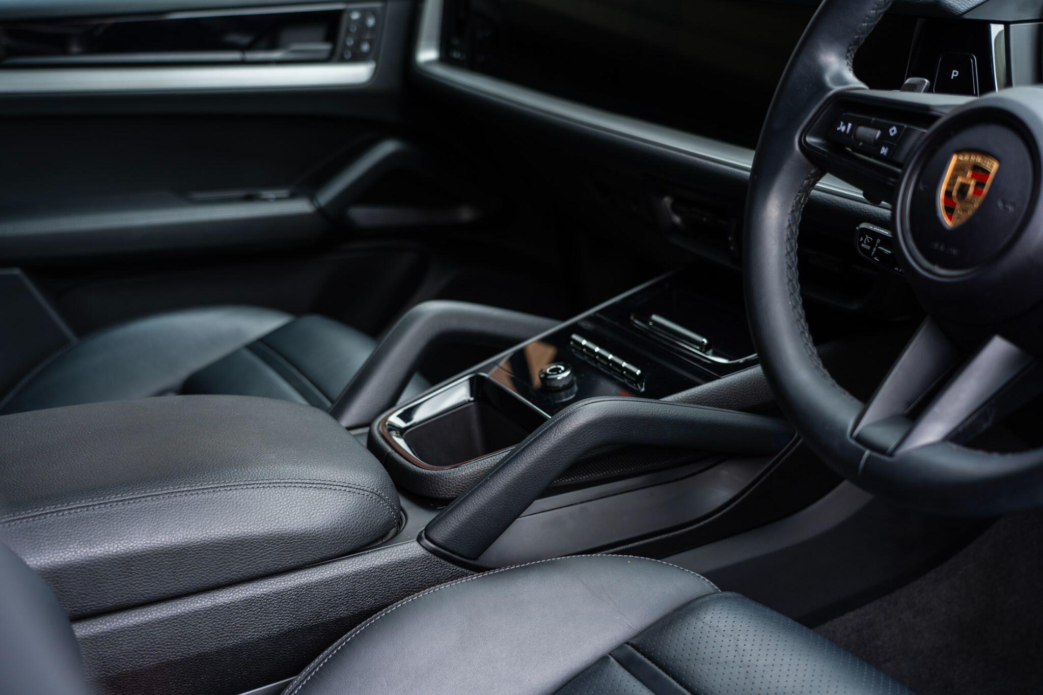 Porsche Cayenne view 82