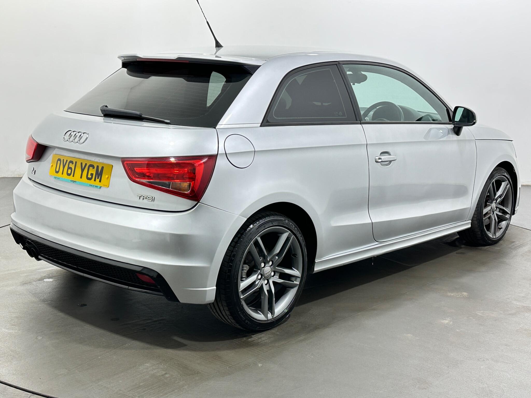 Audi A1 view 8