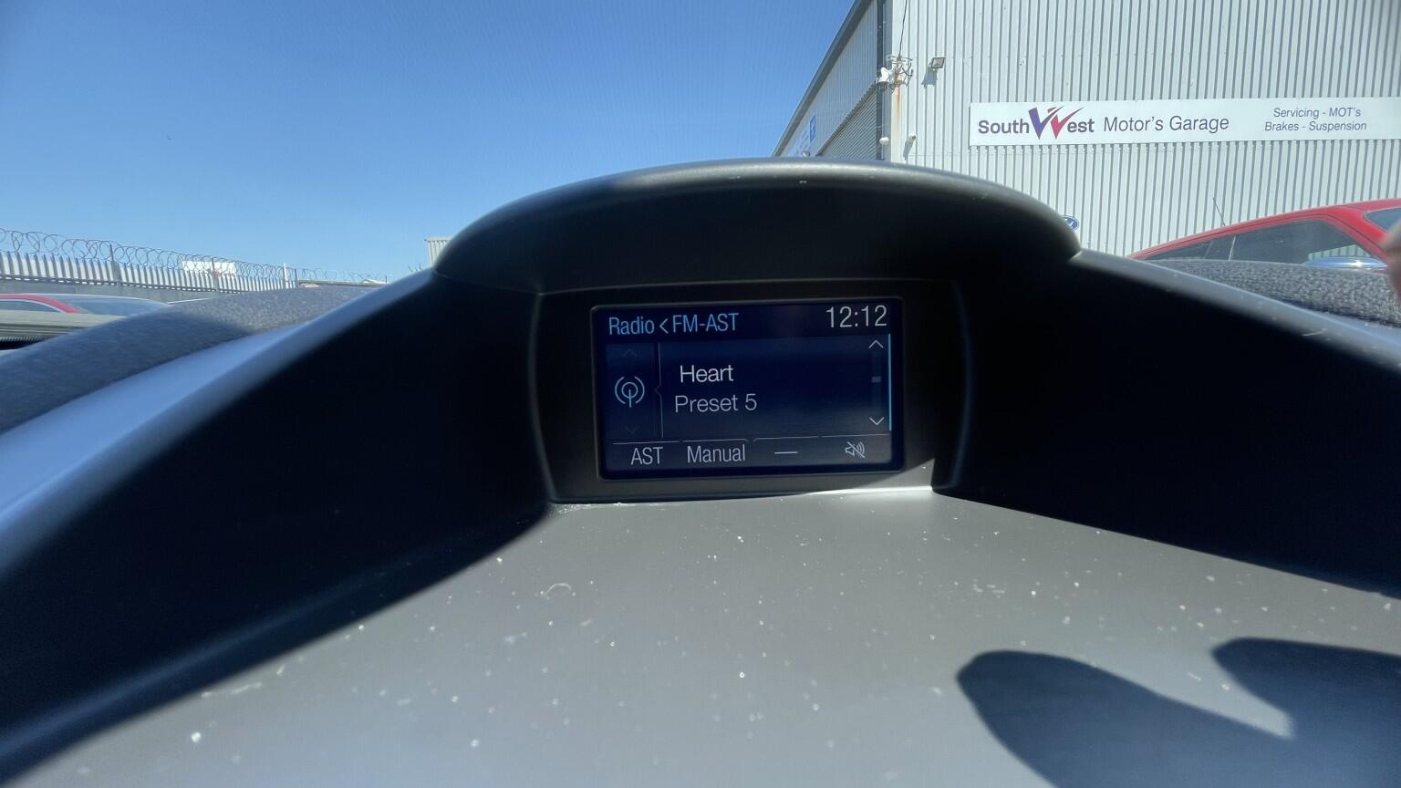 Ford Fiesta view 34