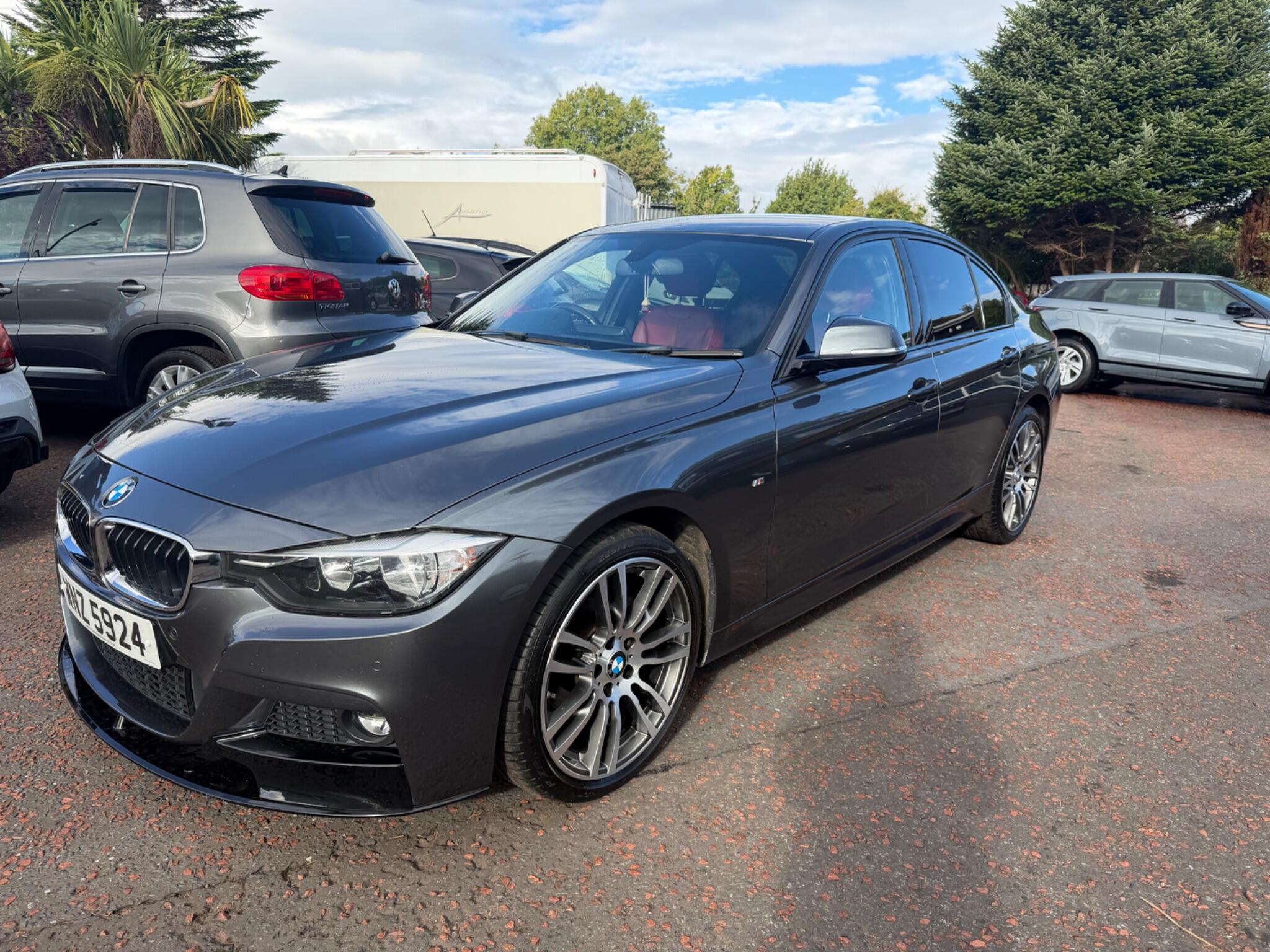 BMW 3 Series view 3