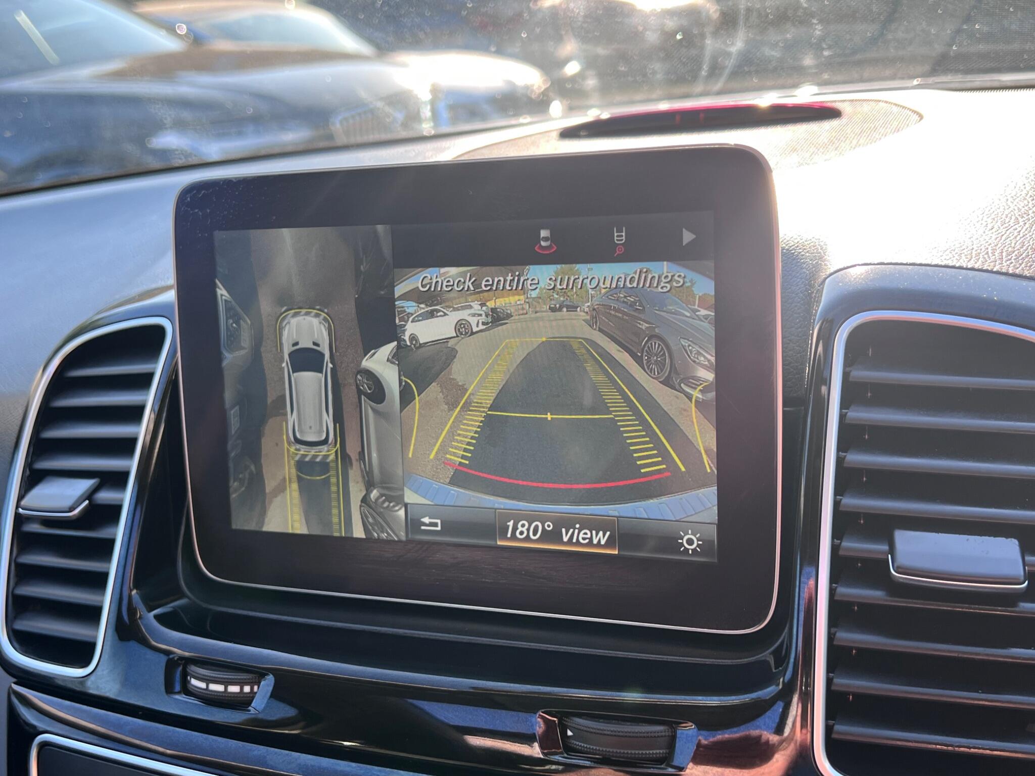 Mercedes-Benz Gle view 22