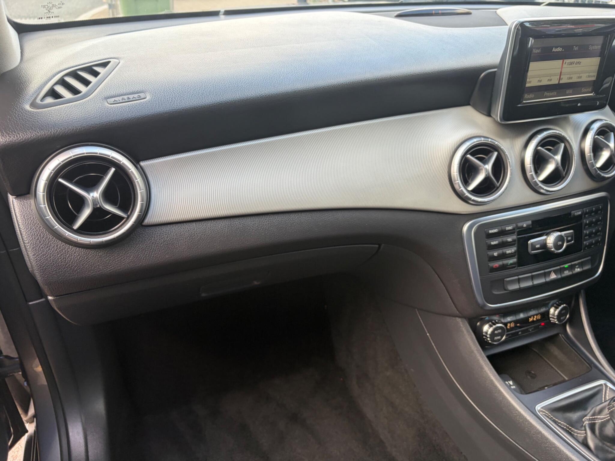 Mercedes-Benz Cla view 79