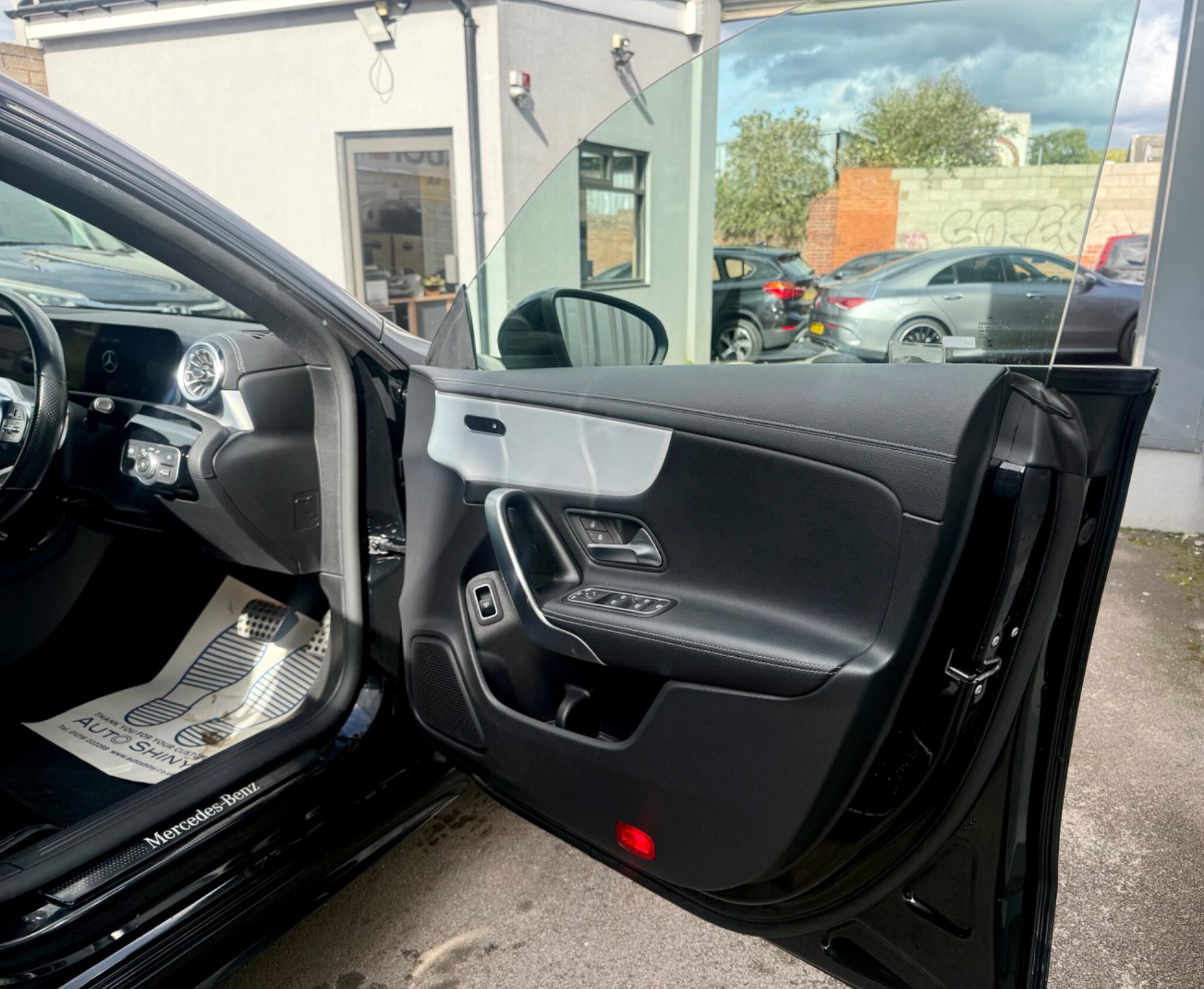 Mercedes-Benz Cla view 16