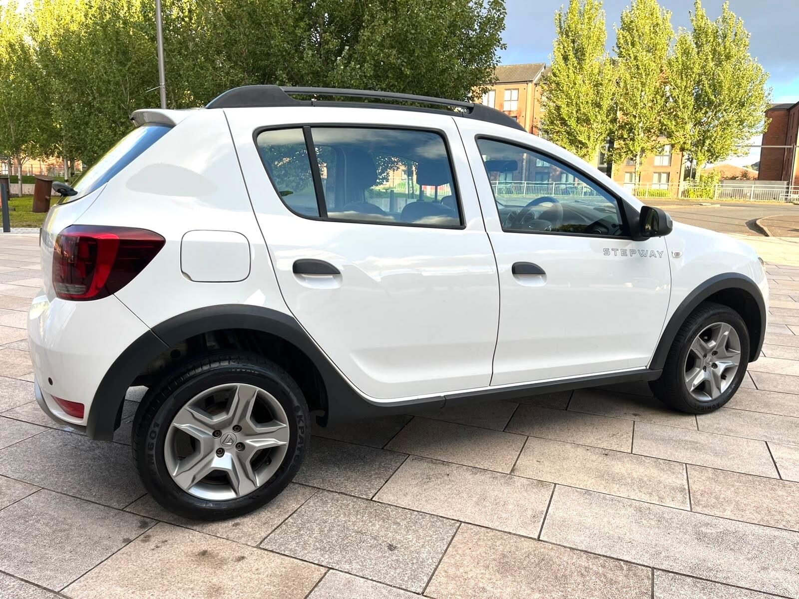 Dacia Sandero view 17