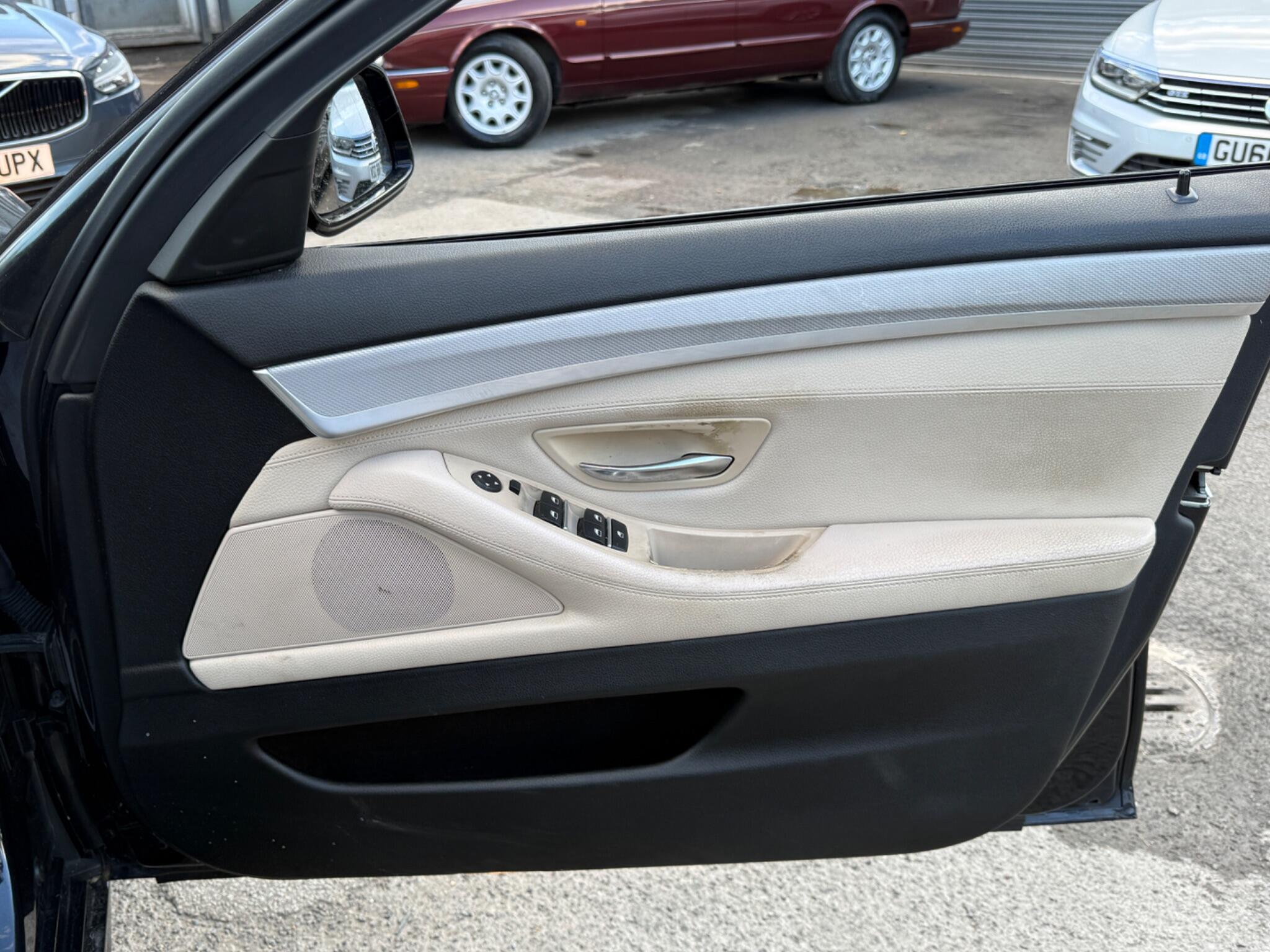 BMW 5 Series - Image 35