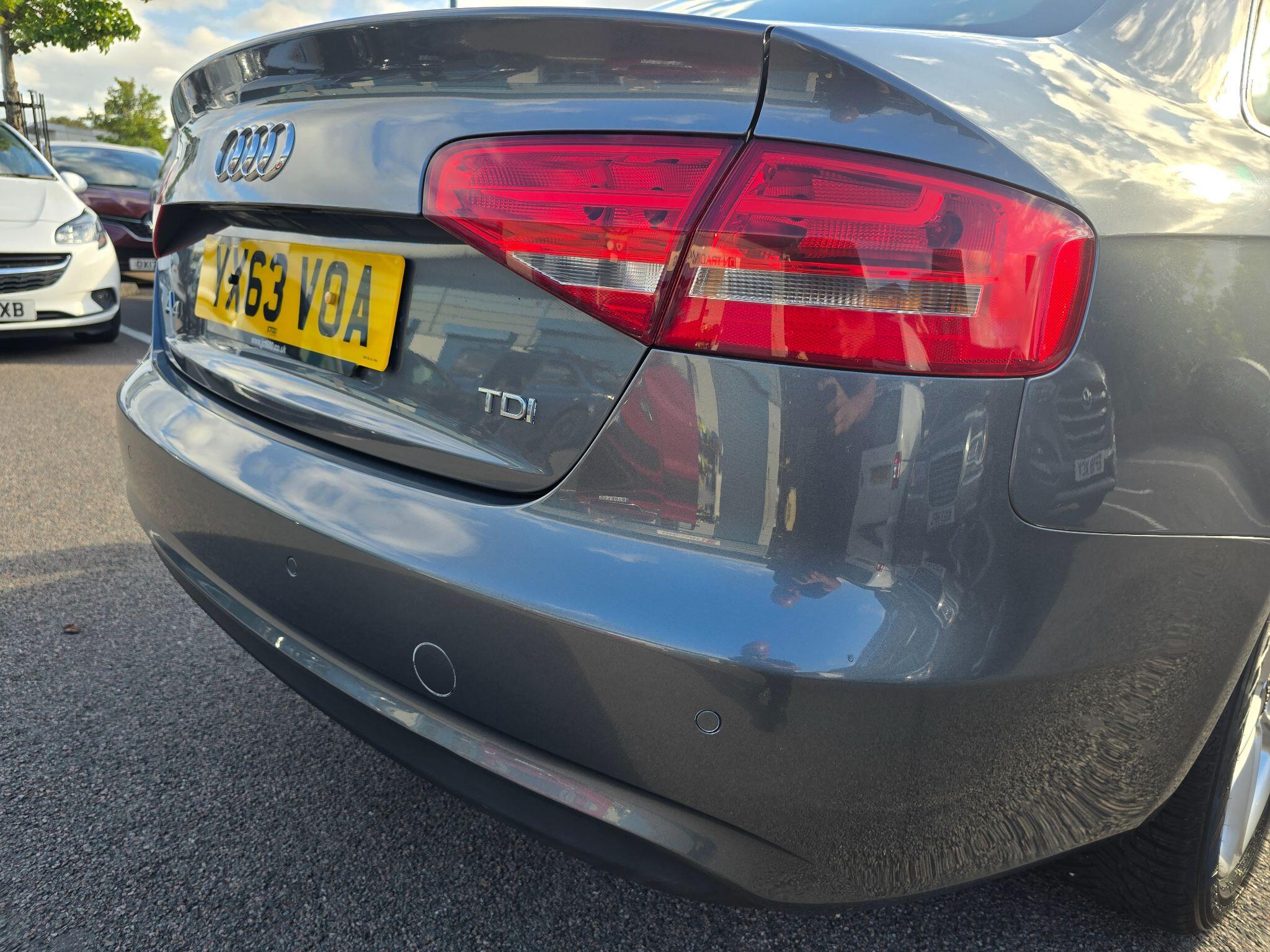 Audi A4 view 87